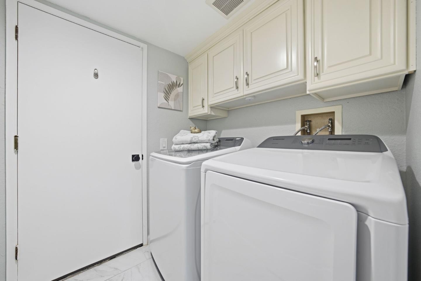 Detail Gallery Image 20 of 54 For 4824 River Trail Ct, San Jose,  CA 95136 - 2 Beds | 2/1 Baths