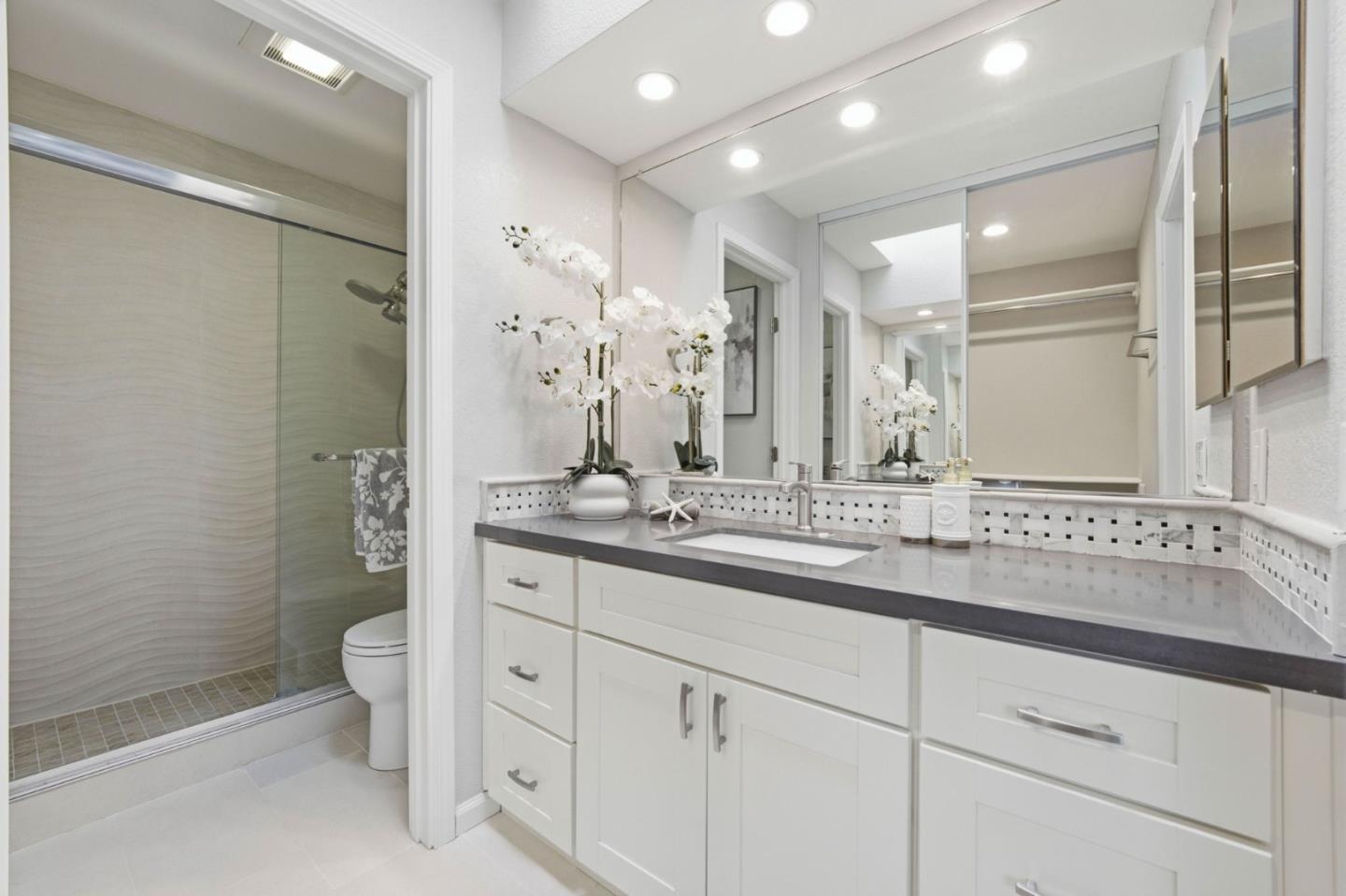 Detail Gallery Image 38 of 54 For 4824 River Trail Ct, San Jose,  CA 95136 - 2 Beds | 2/1 Baths