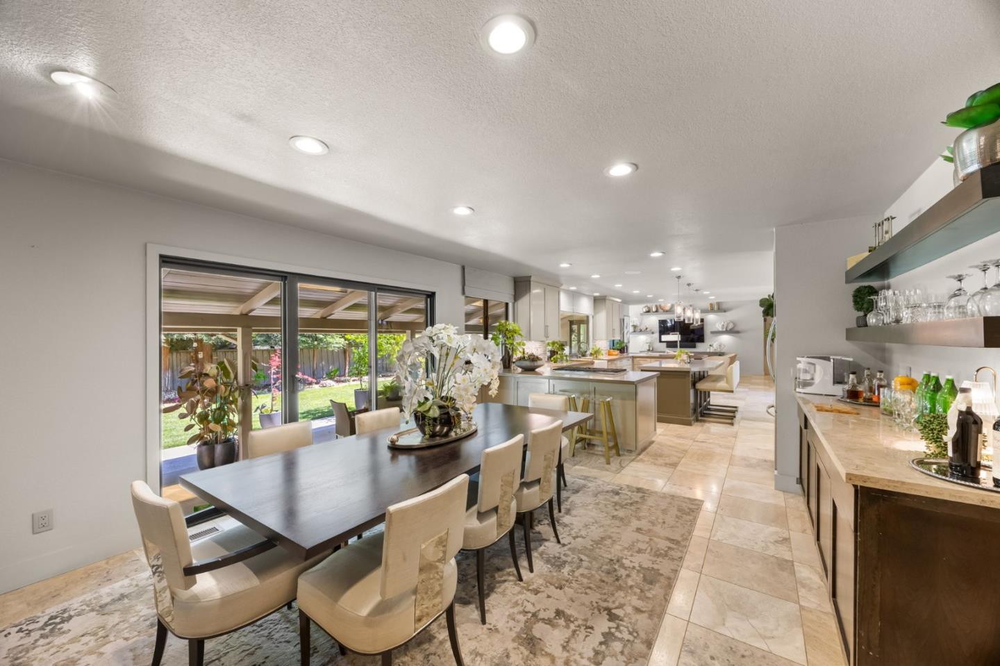 Detail Gallery Image 10 of 35 For 6904 Arrowwood Dr, Riverbank,  CA 95367 - 4 Beds | 2/1 Baths