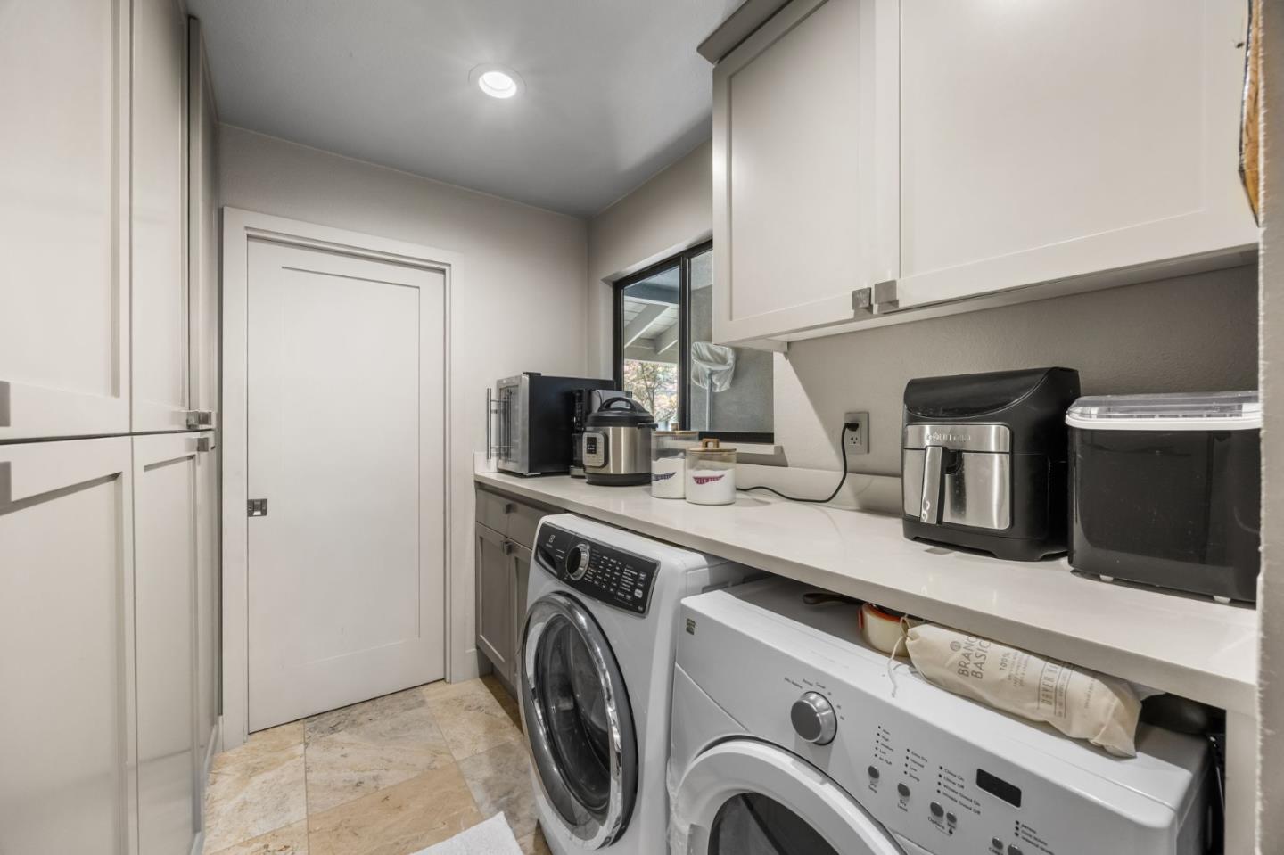 Detail Gallery Image 11 of 35 For 6904 Arrowwood Dr, Riverbank,  CA 95367 - 4 Beds | 2/1 Baths