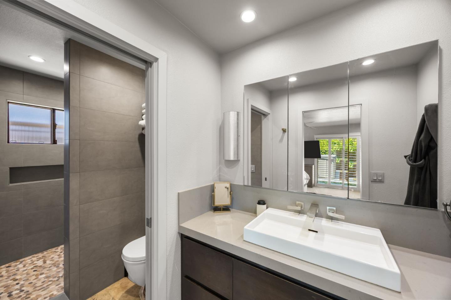 Detail Gallery Image 18 of 35 For 6904 Arrowwood Dr, Riverbank,  CA 95367 - 4 Beds | 2/1 Baths