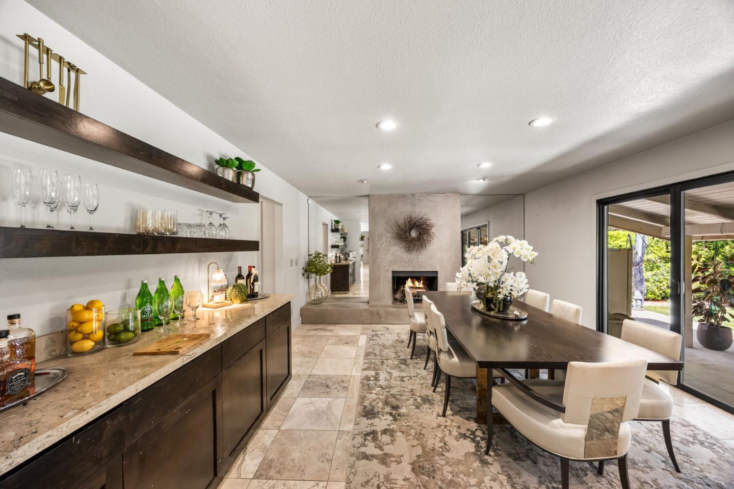 Detail Gallery Image 9 of 35 For 6904 Arrowwood Dr, Riverbank,  CA 95367 - 4 Beds | 2/1 Baths