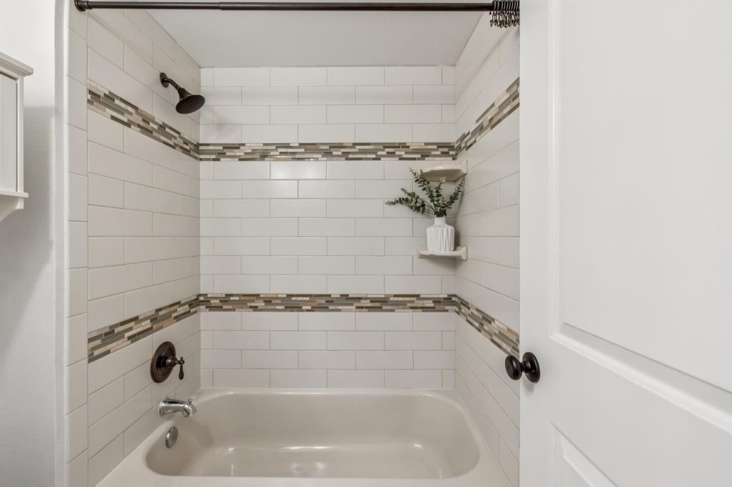 Photo #26: ML82042230 Listing: Photo #26