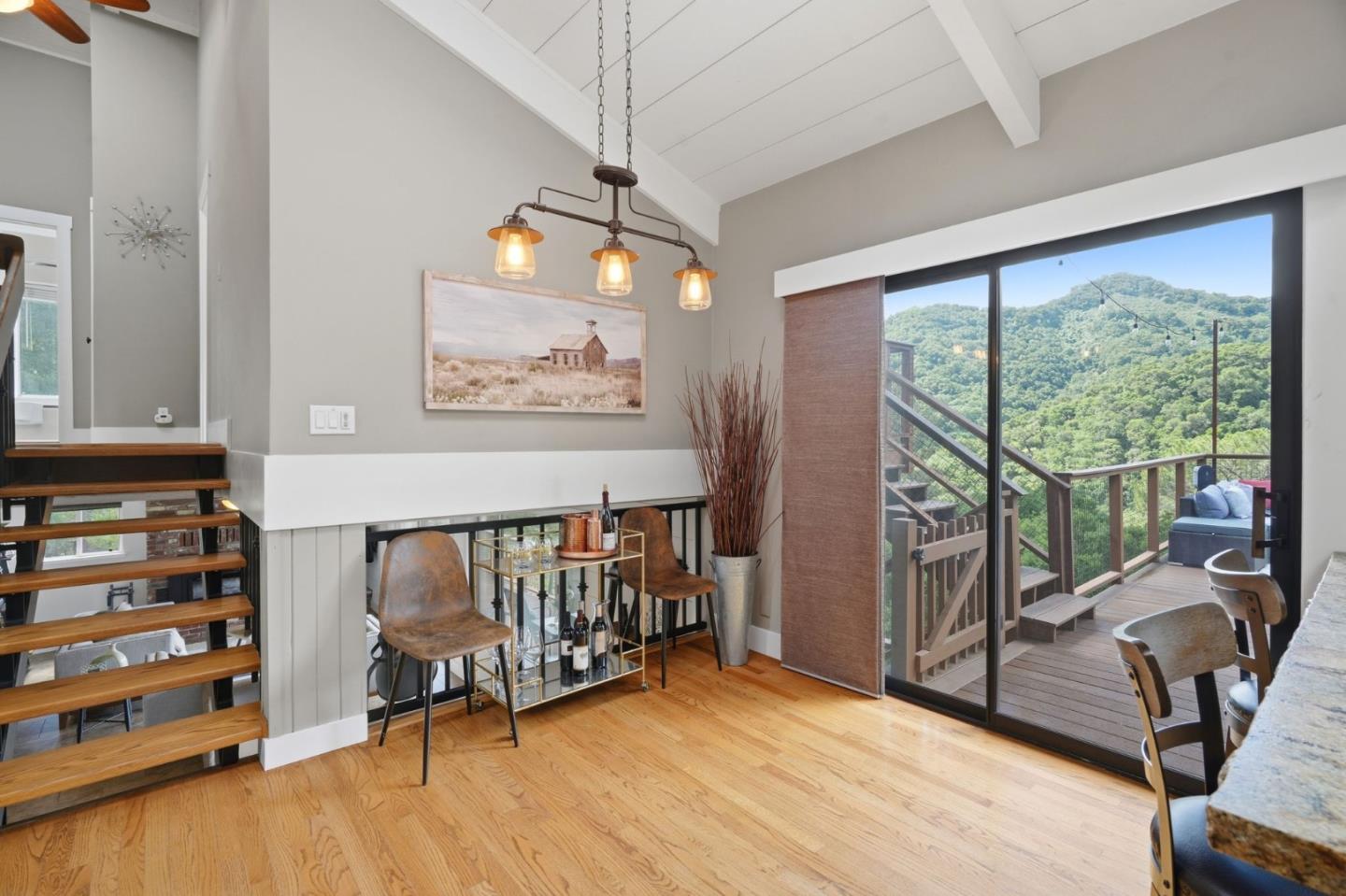 Detail Gallery Image 10 of 36 For 15540 Armsby Ln, Morgan Hill,  CA 95037 - 5 Beds | 3 Baths