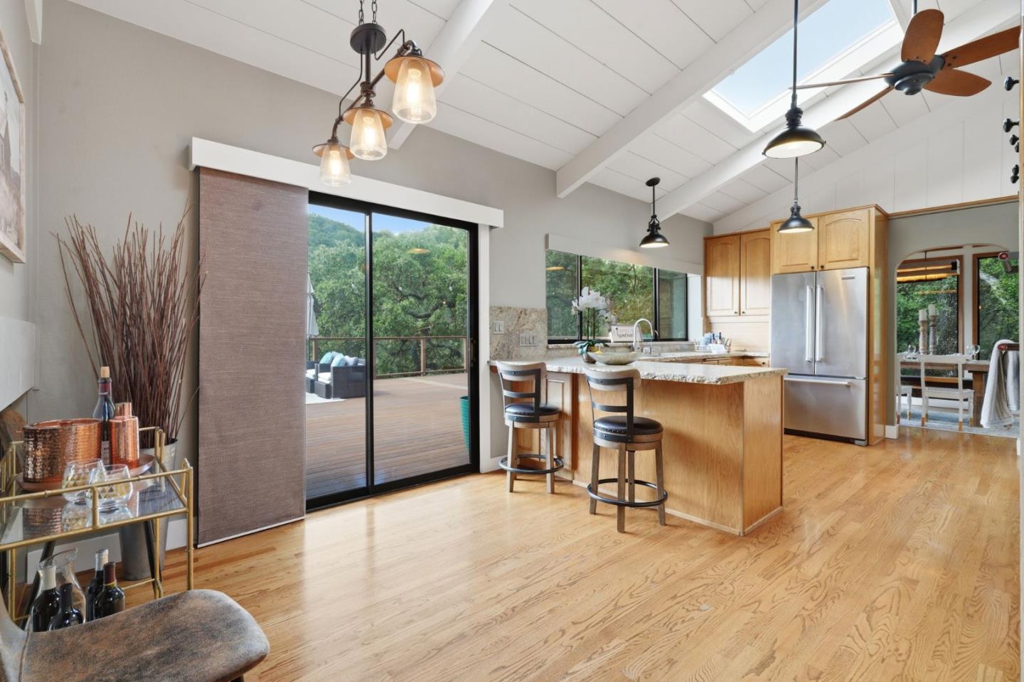 Detail Gallery Image 9 of 36 For 15540 Armsby Ln, Morgan Hill,  CA 95037 - 5 Beds | 3 Baths