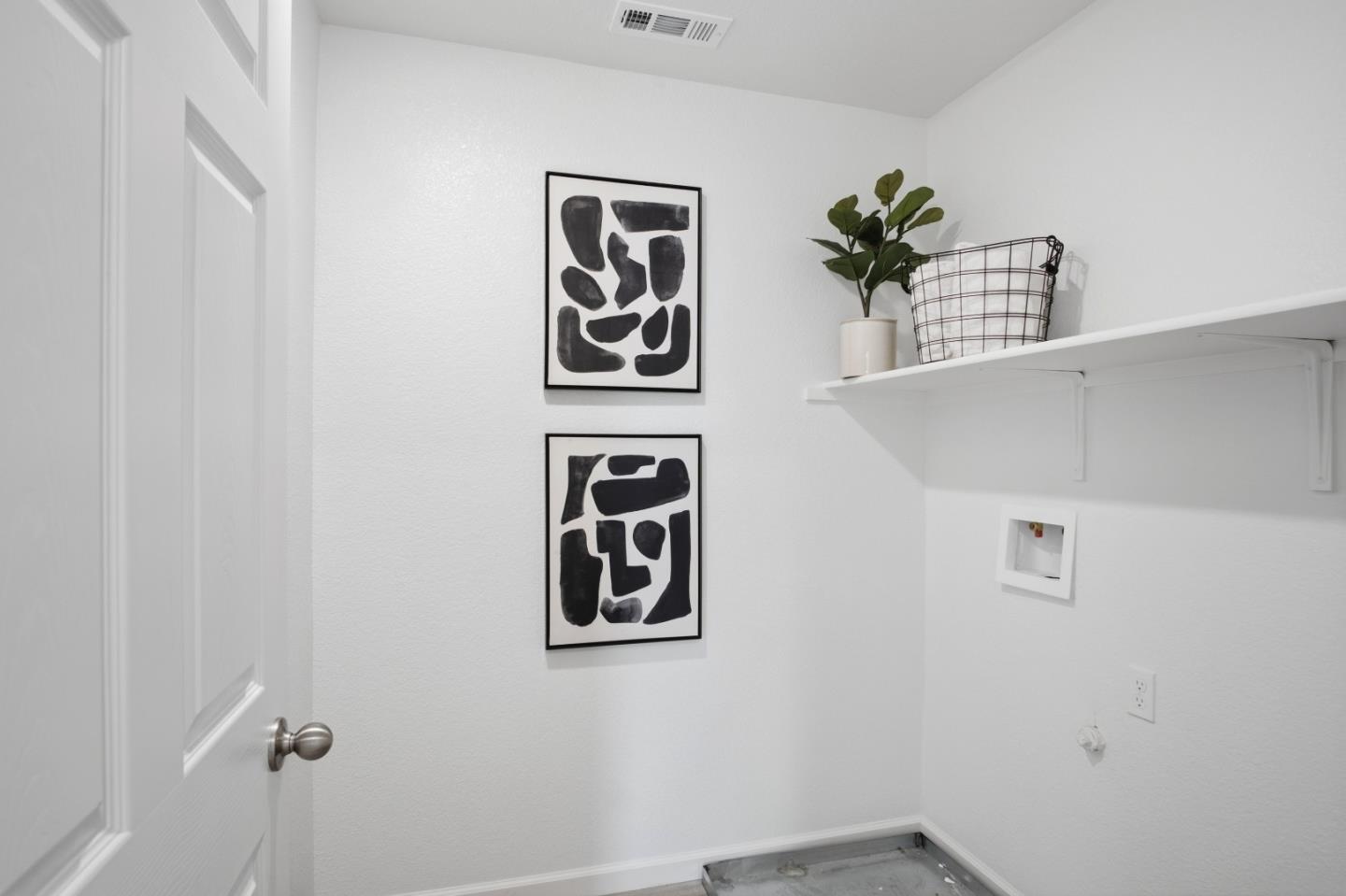 Detail Gallery Image 19 of 31 For 1703 W Woodward Ave, Manteca,  CA 95337 - 4 Beds | 3 Baths