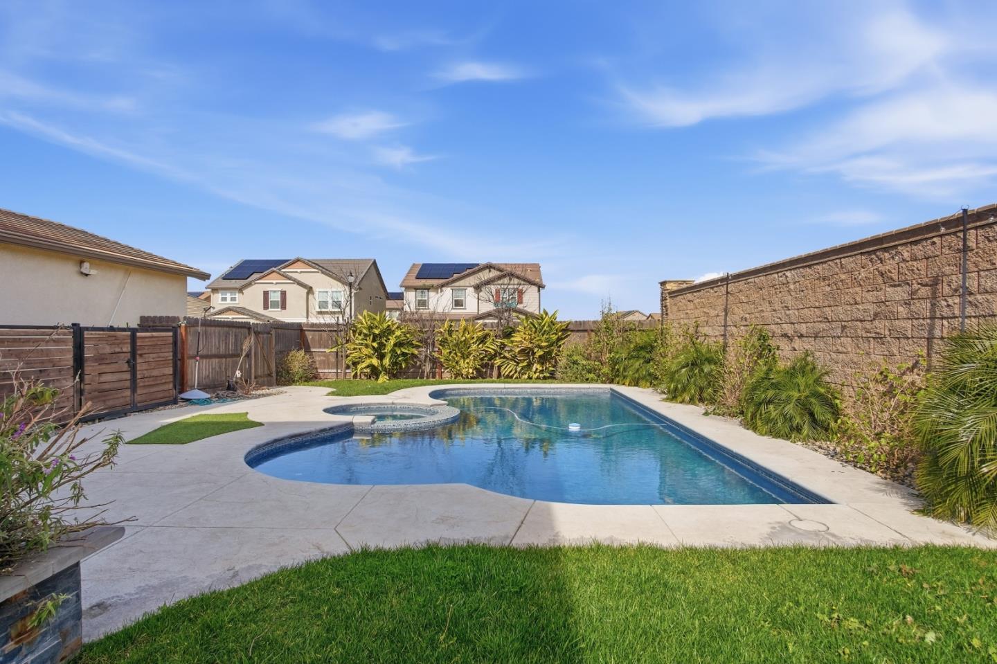 Detail Gallery Image 31 of 31 For 1703 W Woodward Ave, Manteca,  CA 95337 - 4 Beds | 3 Baths