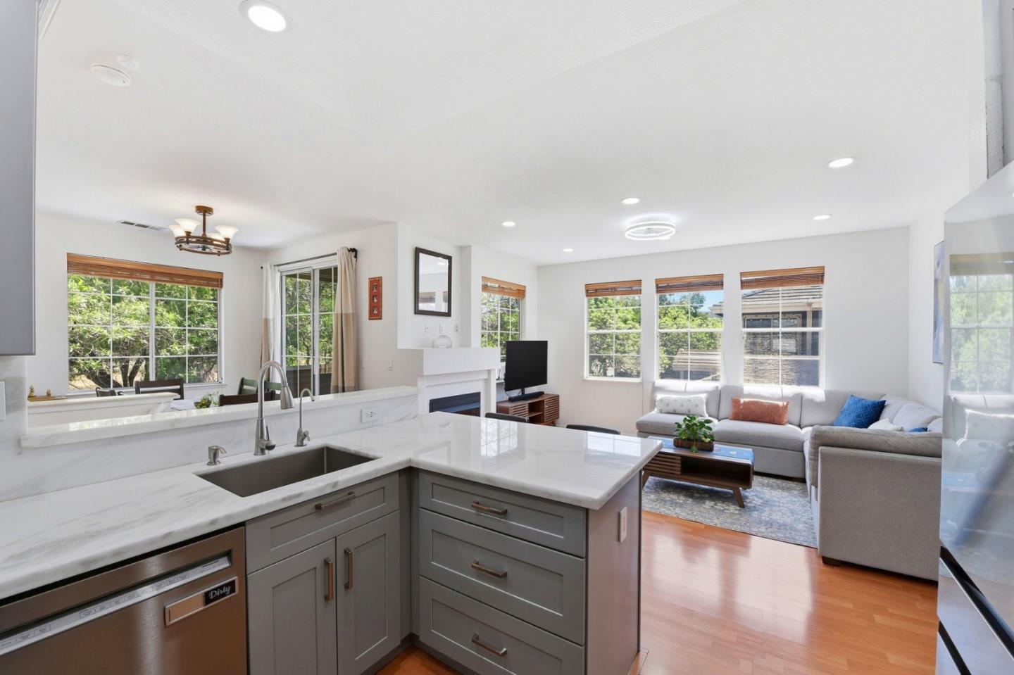 Photo #11: ML82042235 Listing: Photo #11