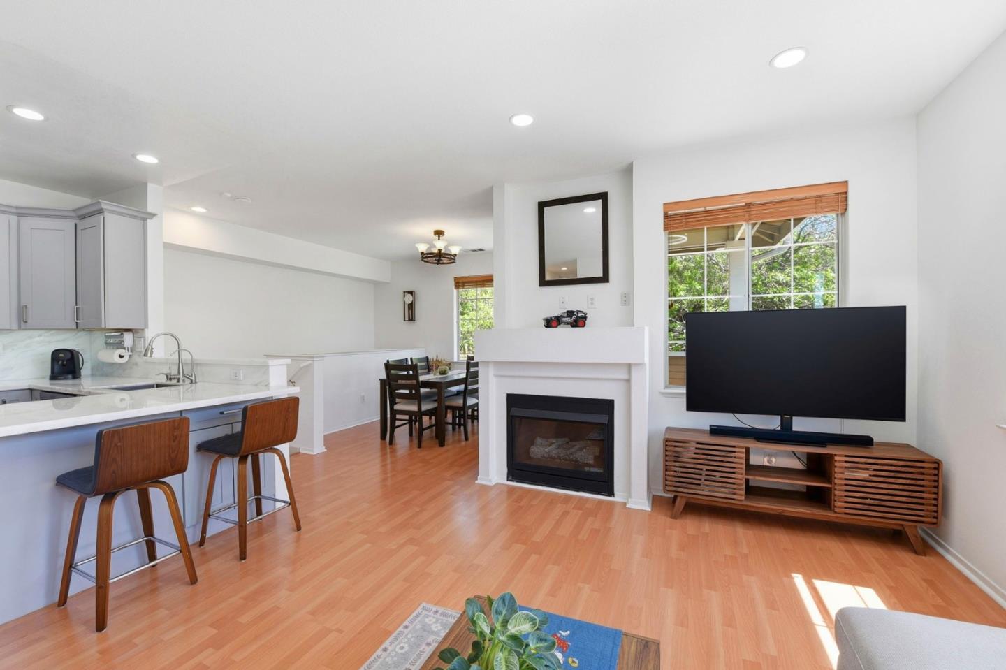 Photo #8: ML82042235 Listing: Photo #8