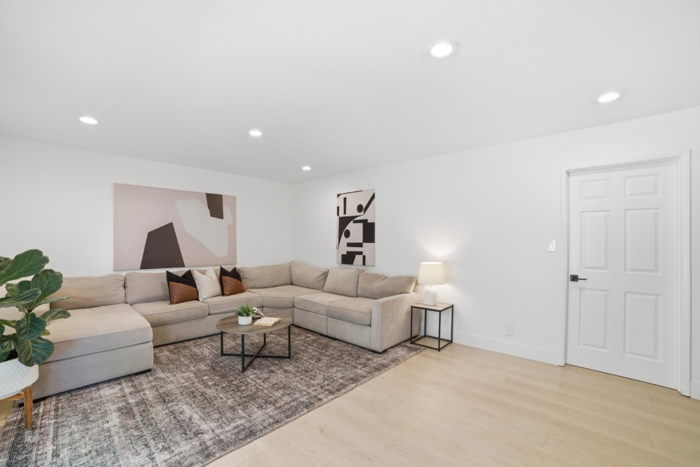 Detail Gallery Image 20 of 38 For 1567 Glencrest Dr, San Jose,  CA 95118 - 4 Beds | 2 Baths