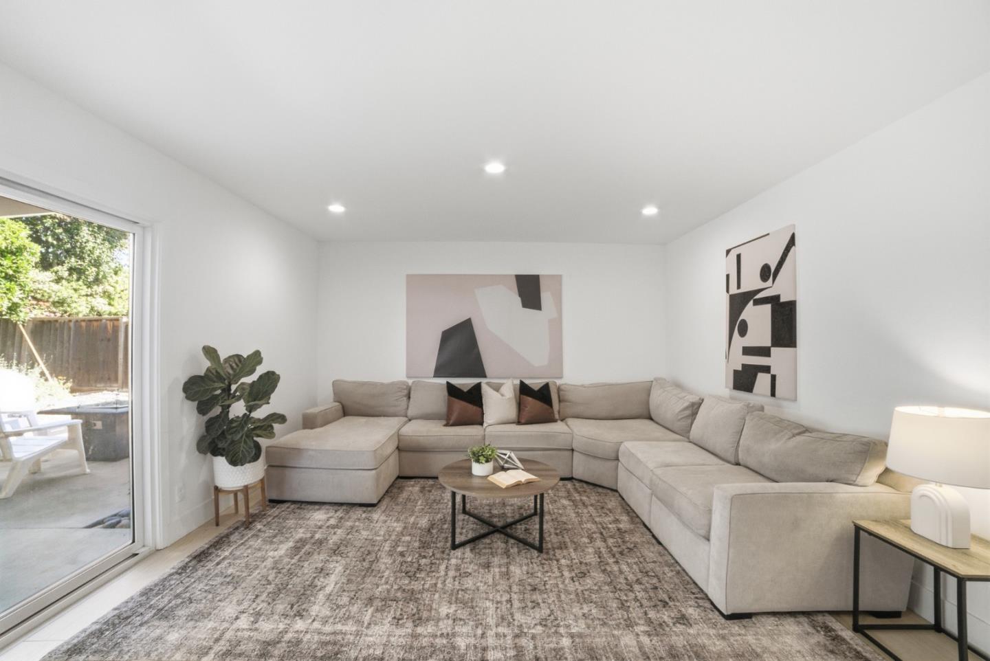 Detail Gallery Image 21 of 38 For 1567 Glencrest Dr, San Jose,  CA 95118 - 4 Beds | 2 Baths