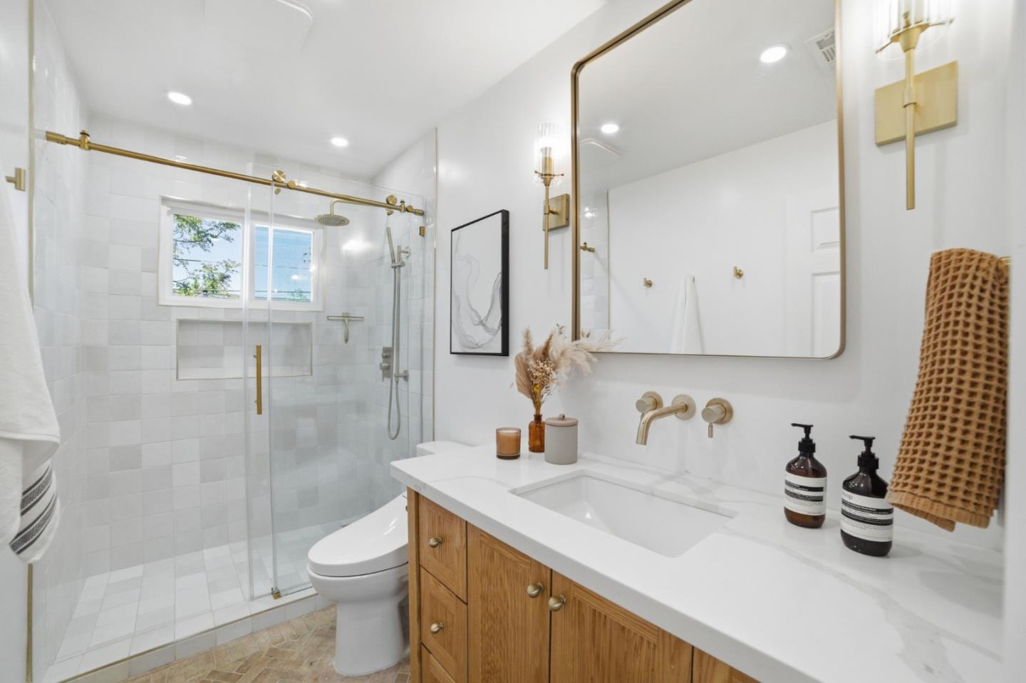 Detail Gallery Image 27 of 38 For 1567 Glencrest Dr, San Jose,  CA 95118 - 4 Beds | 2 Baths