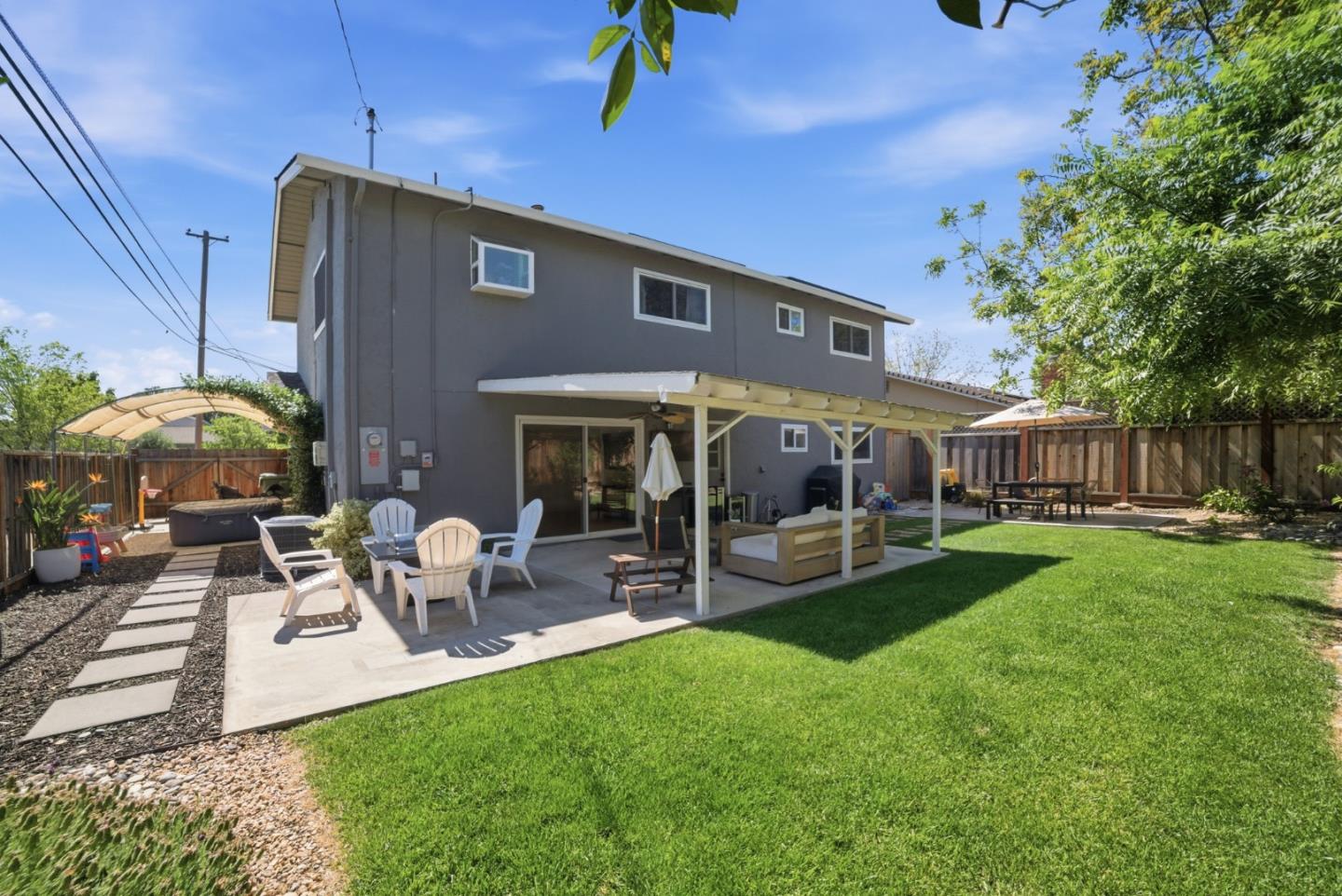 Detail Gallery Image 33 of 38 For 1567 Glencrest Dr, San Jose,  CA 95118 - 4 Beds | 2 Baths