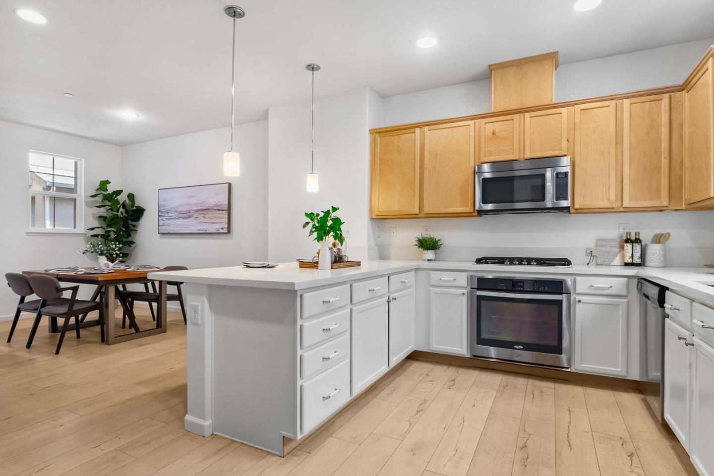 Detail Gallery Image 10 of 34 For 1610 Vendre, San Jose,  CA 95131 - 2 Beds | 2/1 Baths