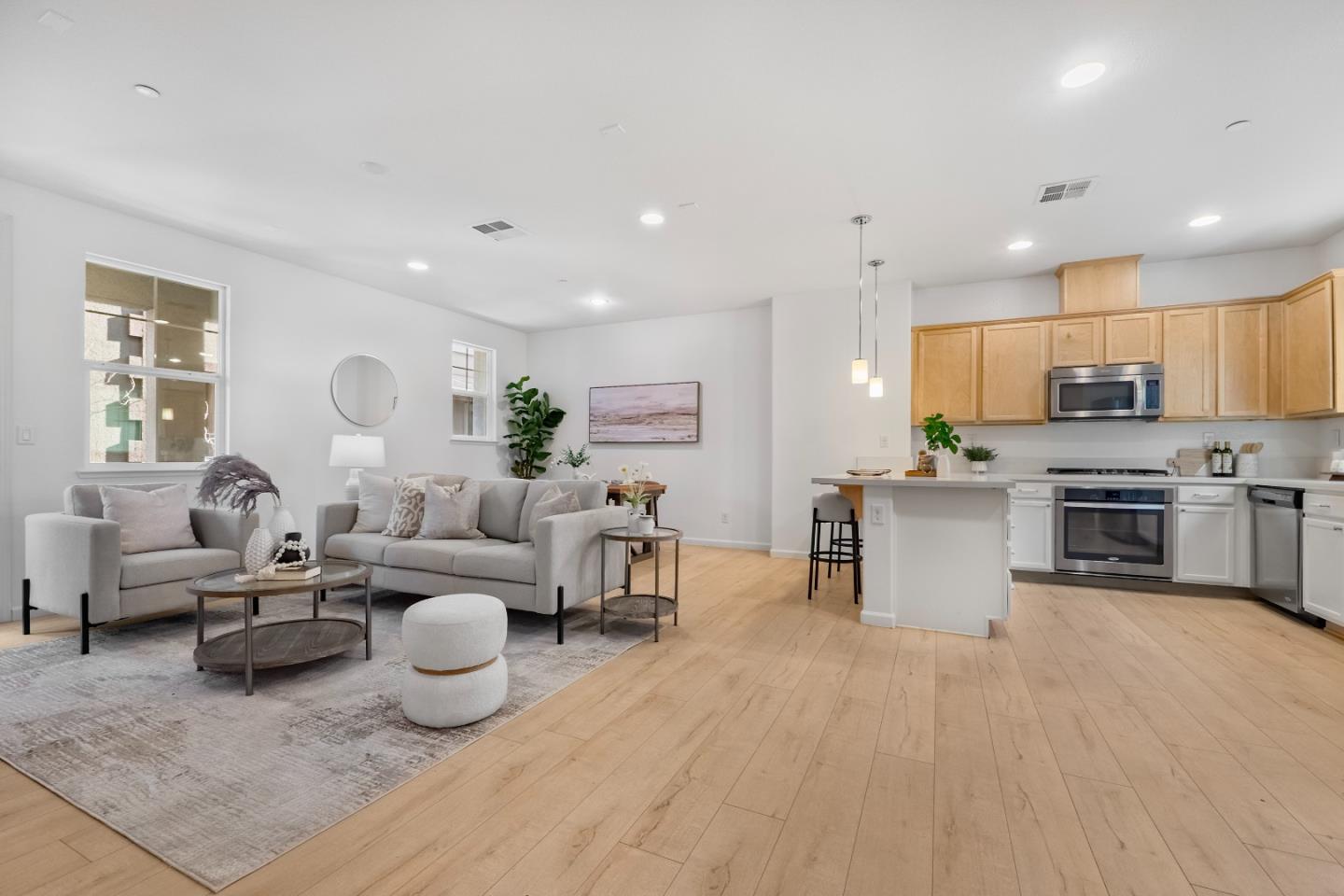 Detail Gallery Image 14 of 34 For 1610 Vendre, San Jose,  CA 95131 - 2 Beds | 2/1 Baths