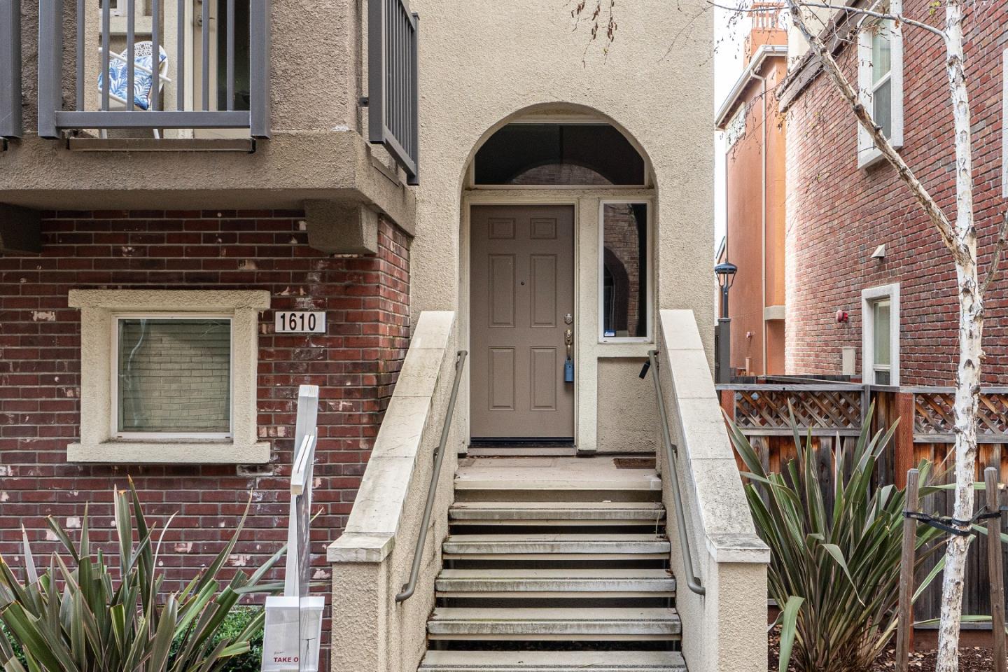 Detail Gallery Image 2 of 34 For 1610 Vendre, San Jose,  CA 95131 - 2 Beds | 2/1 Baths