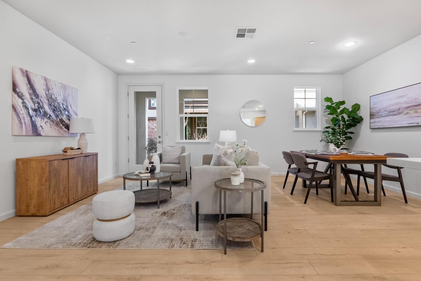 Detail Gallery Image 3 of 34 For 1610 Vendre, San Jose,  CA 95131 - 2 Beds | 2/1 Baths