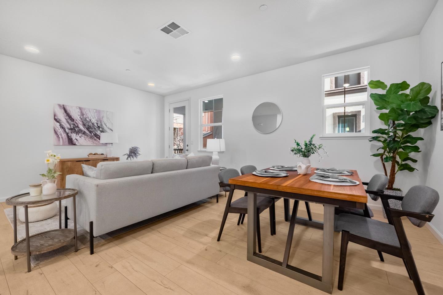 Detail Gallery Image 7 of 34 For 1610 Vendre, San Jose,  CA 95131 - 2 Beds | 2/1 Baths