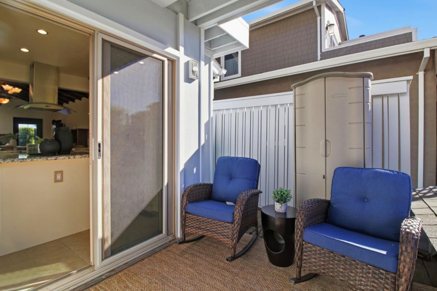 Detail Gallery Image 14 of 39 For 2044 Monroe Ave, Belmont,  CA 94002 - 4 Beds | 2 Baths