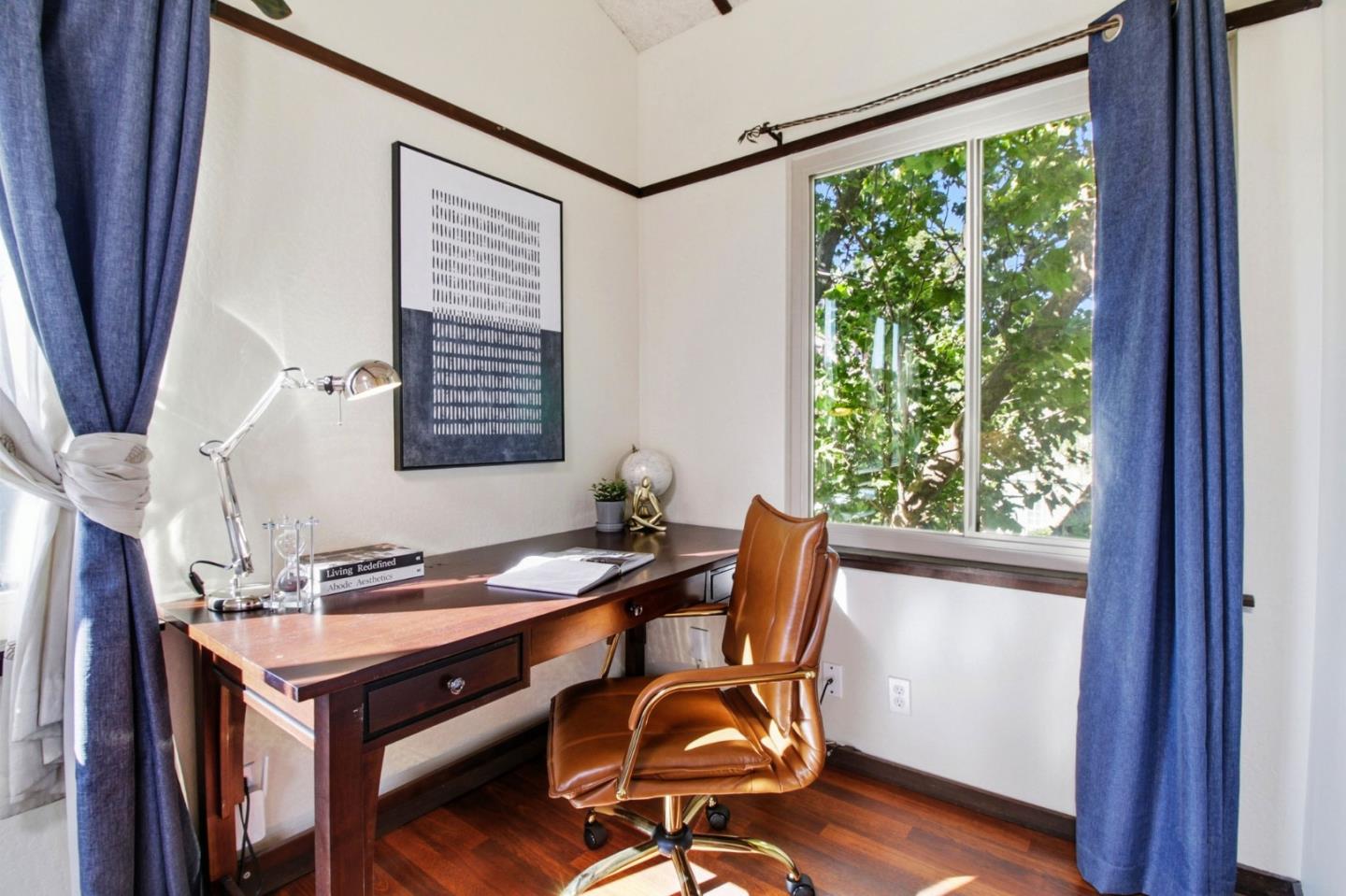 Detail Gallery Image 19 of 39 For 2044 Monroe Ave, Belmont,  CA 94002 - 4 Beds | 2 Baths