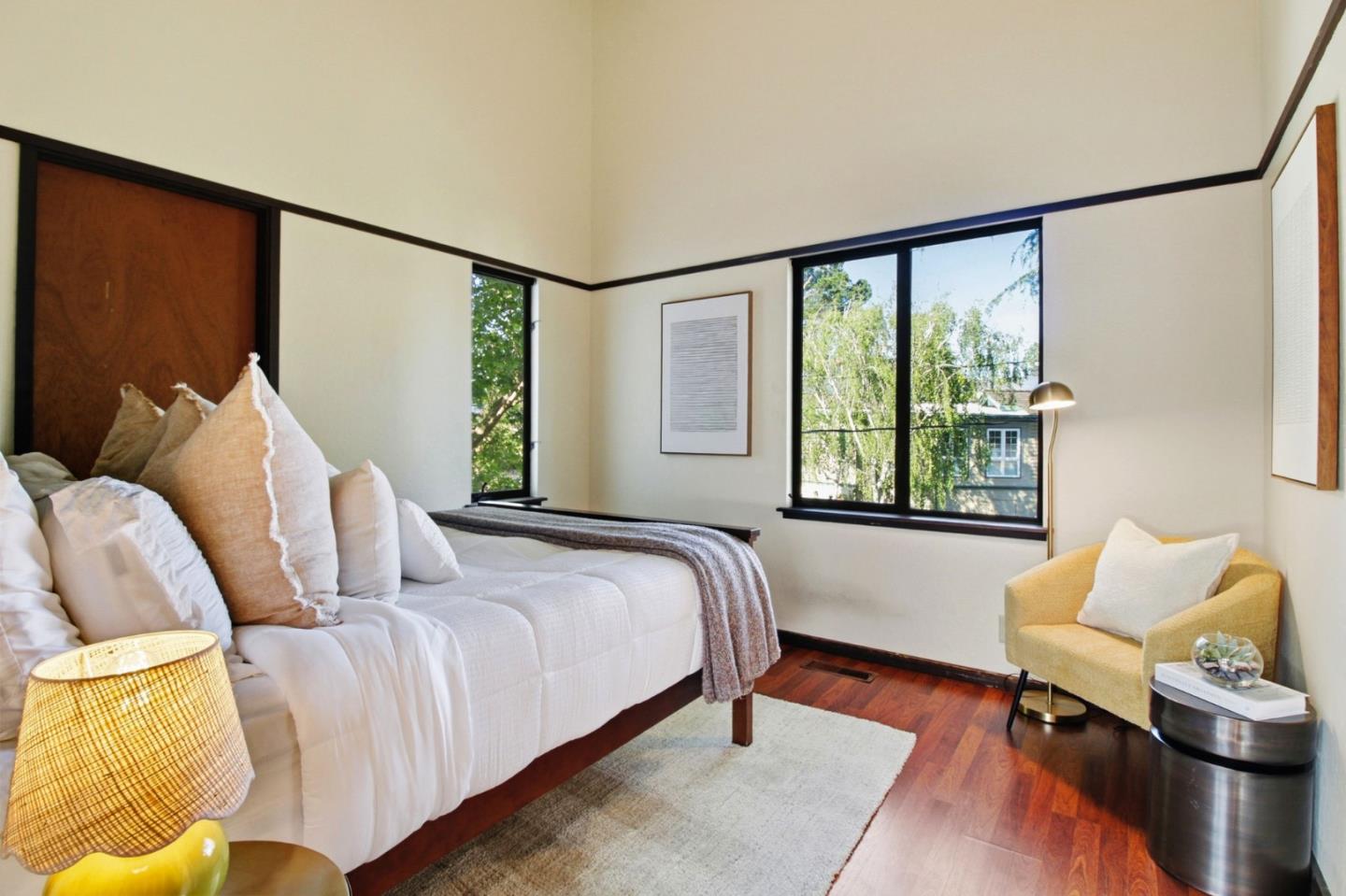 Detail Gallery Image 28 of 39 For 2044 Monroe Ave, Belmont,  CA 94002 - 4 Beds | 2 Baths