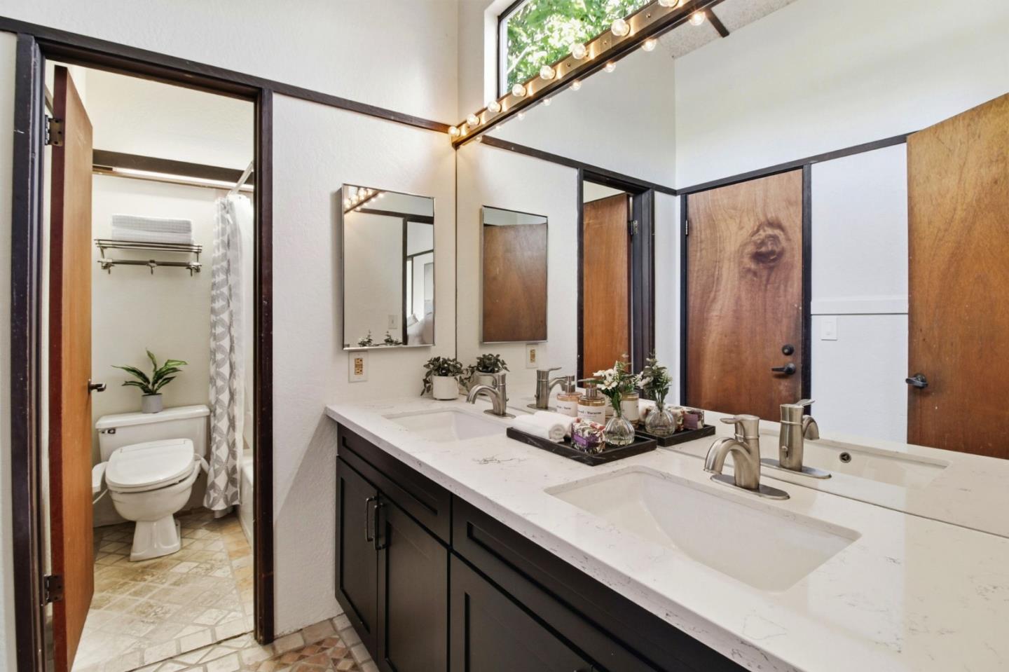 Detail Gallery Image 31 of 39 For 2044 Monroe Ave, Belmont,  CA 94002 - 4 Beds | 2 Baths