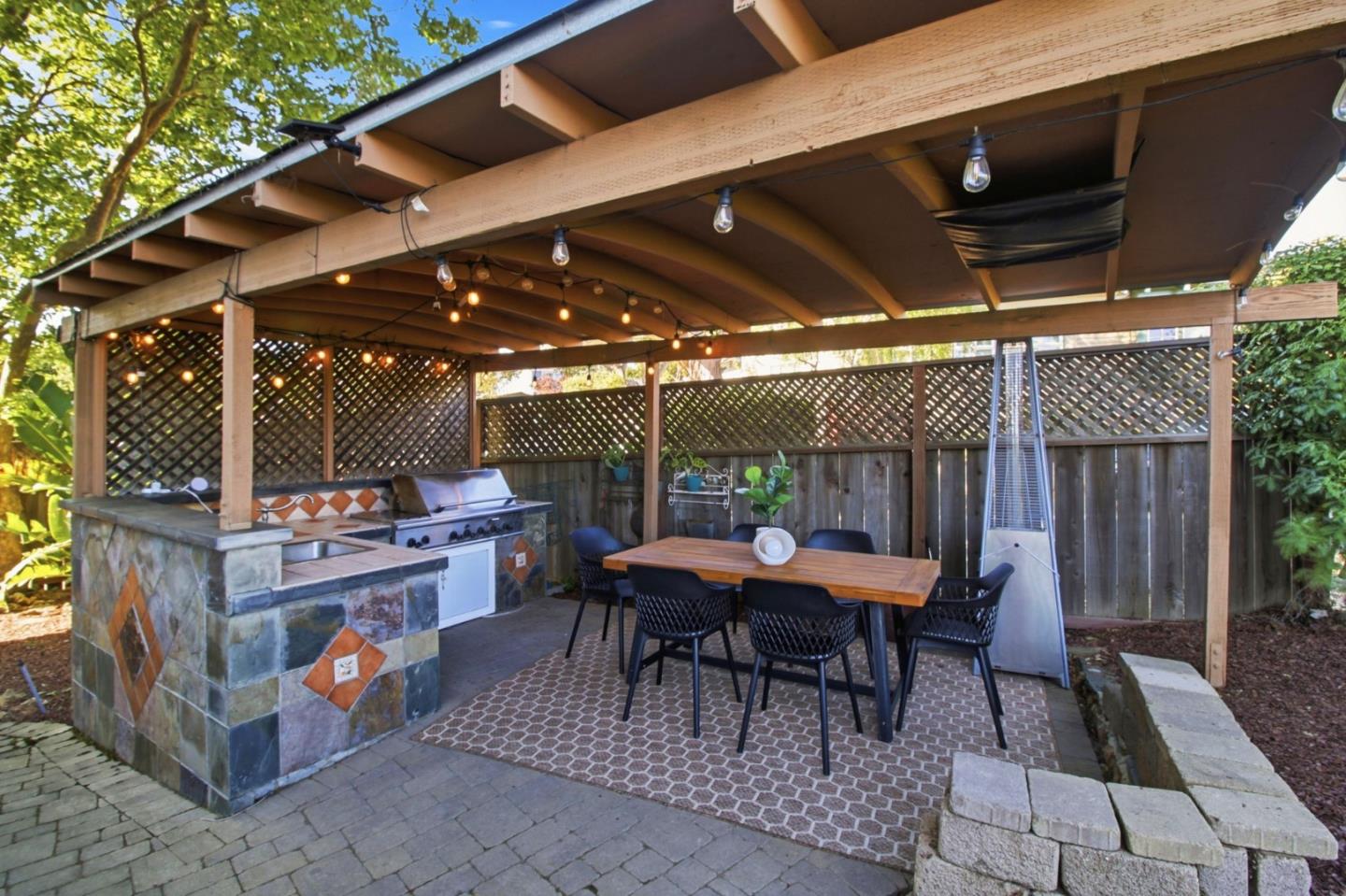 Detail Gallery Image 33 of 39 For 2044 Monroe Ave, Belmont,  CA 94002 - 4 Beds | 2 Baths