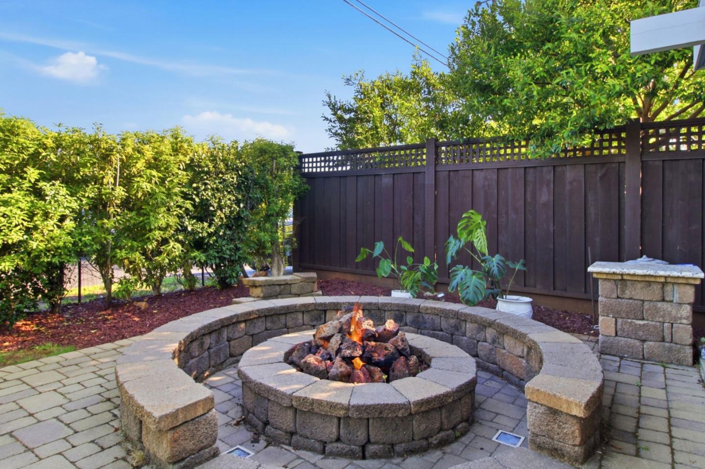 Detail Gallery Image 35 of 39 For 2044 Monroe Ave, Belmont,  CA 94002 - 4 Beds | 2 Baths