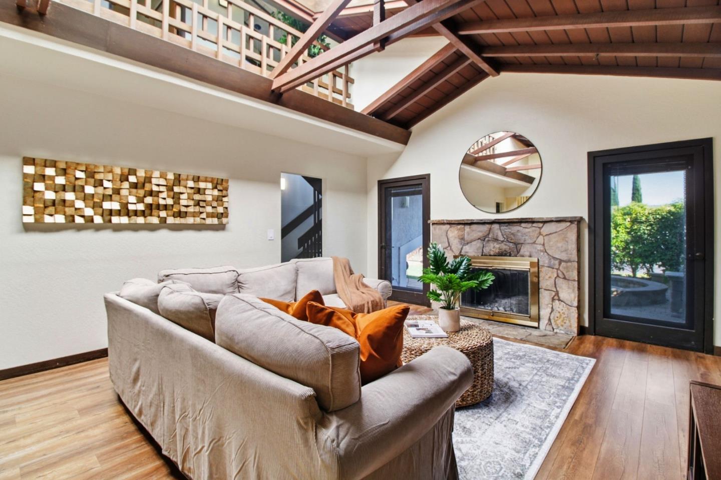 Detail Gallery Image 7 of 39 For 2044 Monroe Ave, Belmont,  CA 94002 - 4 Beds | 2 Baths