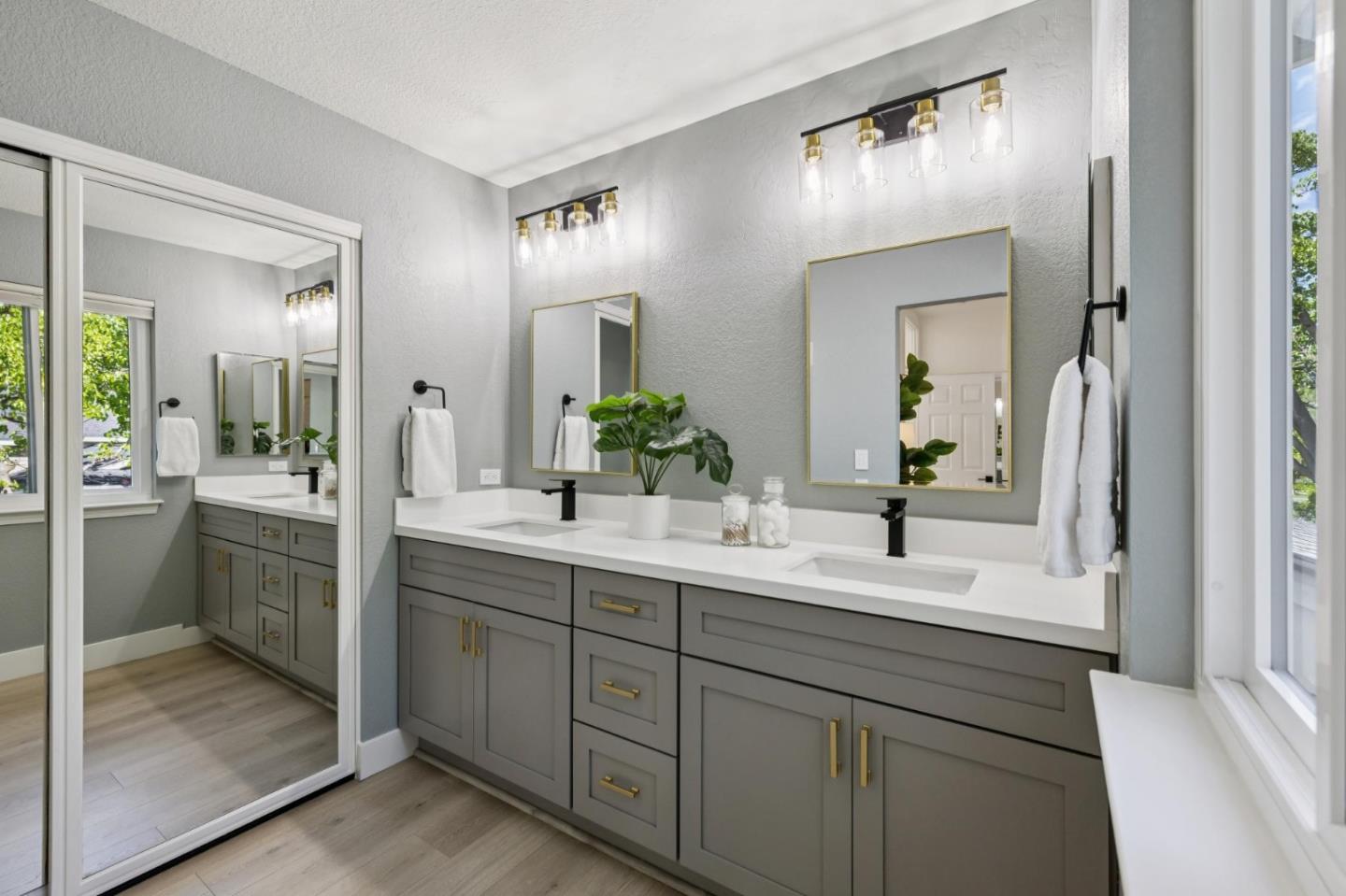 Detail Gallery Image 24 of 43 For 869 Newport Cir, Redwood City,  CA 94065 - 2 Beds | 2/1 Baths