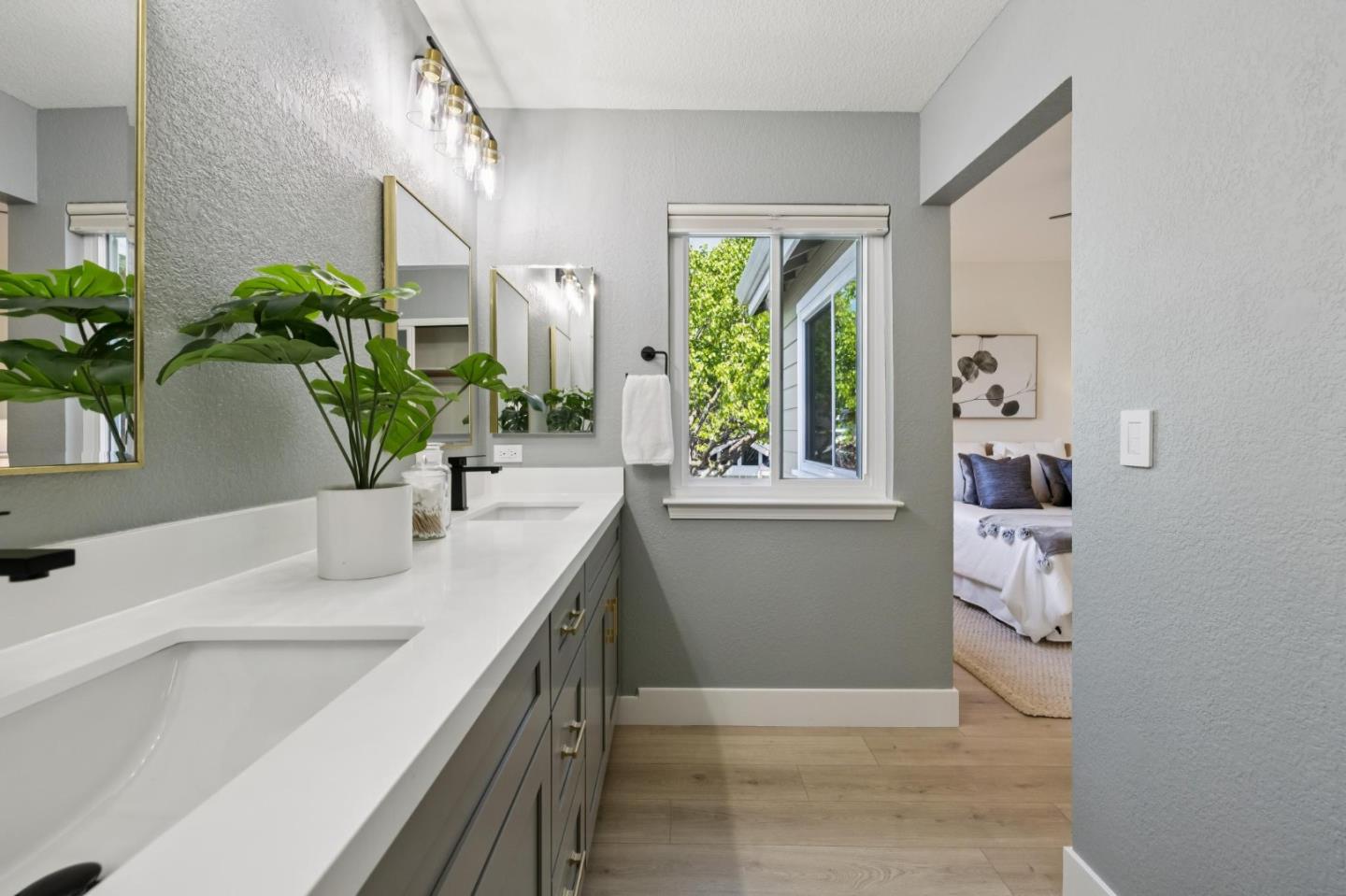 Detail Gallery Image 25 of 43 For 869 Newport Cir, Redwood City,  CA 94065 - 2 Beds | 2/1 Baths