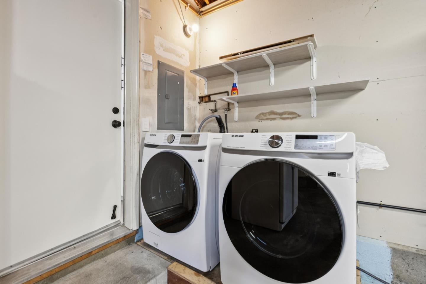 Detail Gallery Image 27 of 43 For 869 Newport Cir, Redwood City,  CA 94065 - 2 Beds | 2/1 Baths