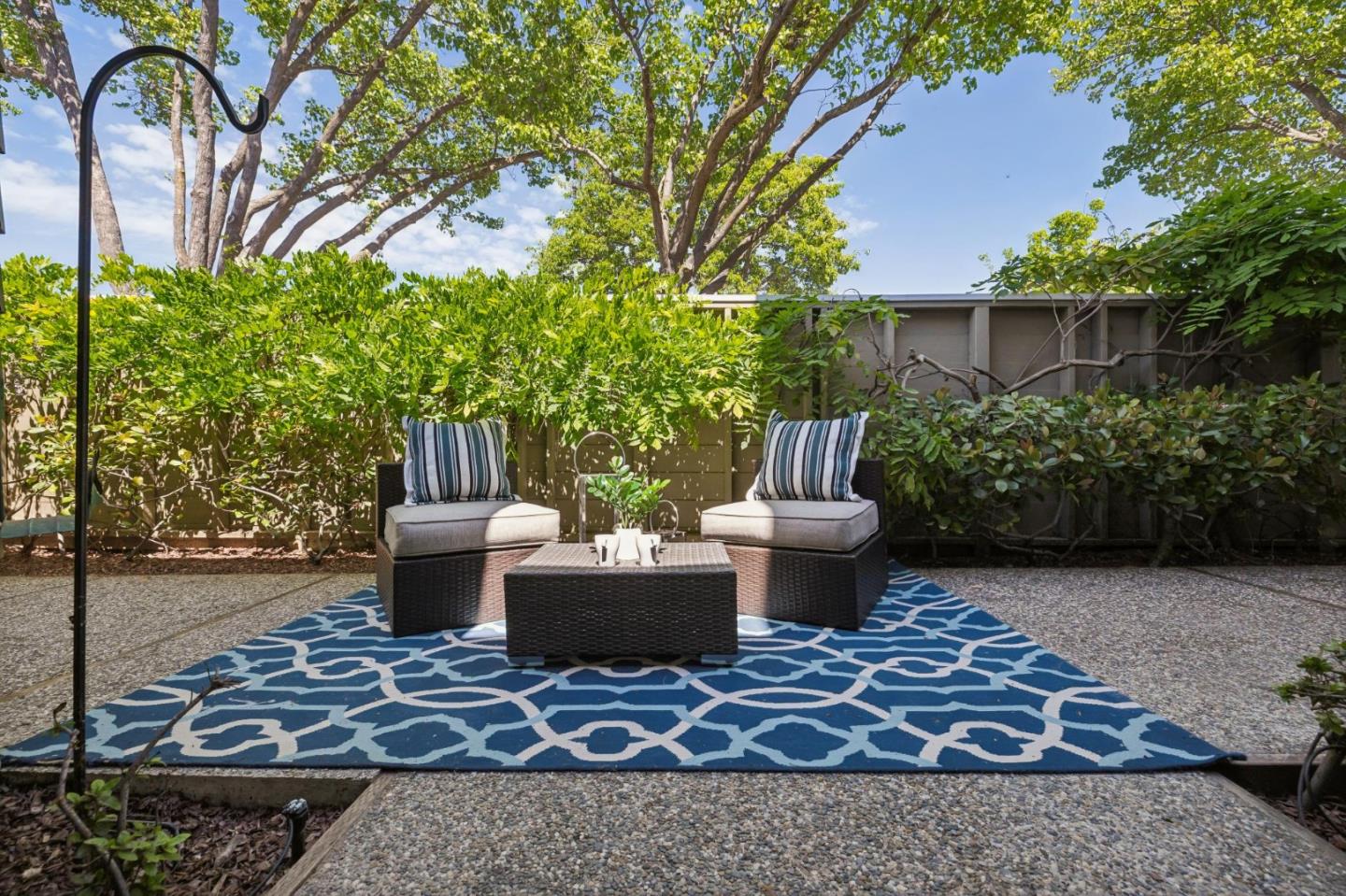 Detail Gallery Image 29 of 43 For 869 Newport Cir, Redwood City,  CA 94065 - 2 Beds | 2/1 Baths