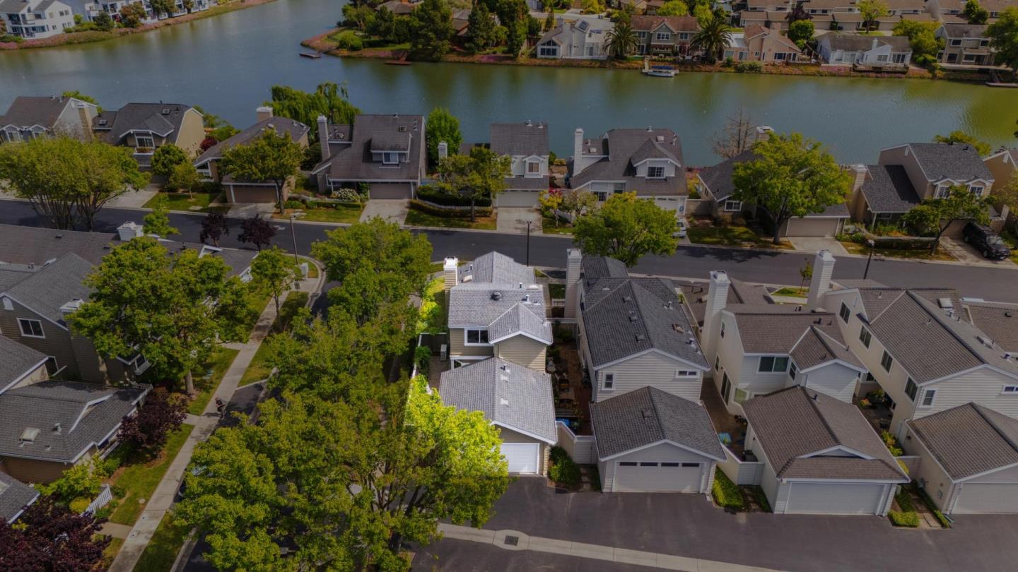 Detail Gallery Image 33 of 43 For 869 Newport Cir, Redwood City,  CA 94065 - 2 Beds | 2/1 Baths