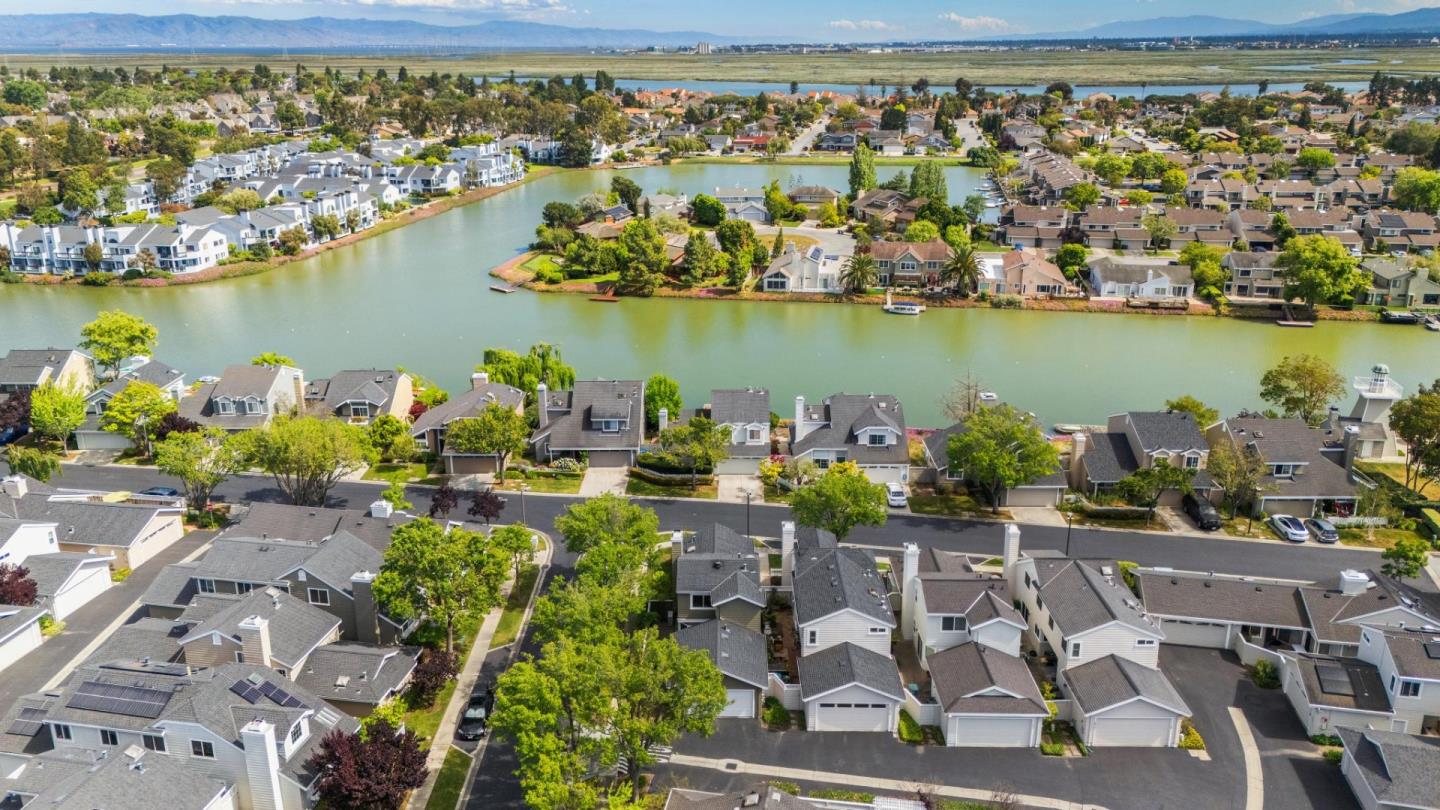 Detail Gallery Image 35 of 43 For 869 Newport Cir, Redwood City,  CA 94065 - 2 Beds | 2/1 Baths