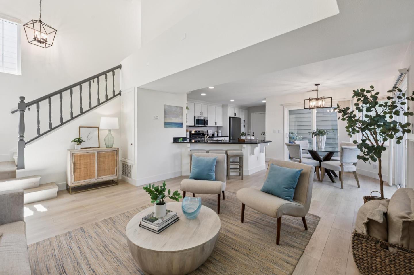 Detail Gallery Image 7 of 43 For 869 Newport Cir, Redwood City,  CA 94065 - 2 Beds | 2/1 Baths