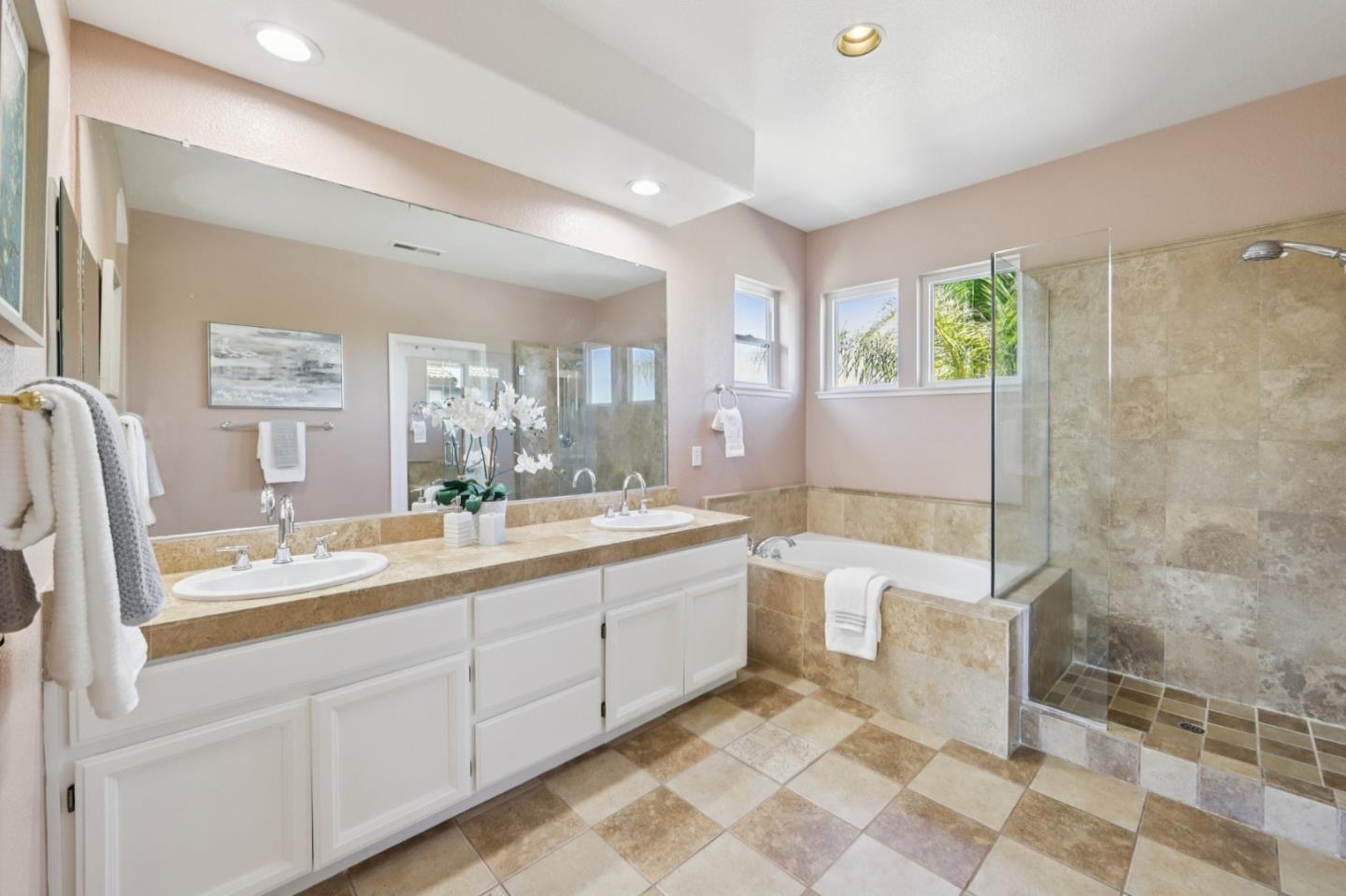 Detail Gallery Image 23 of 86 For 2696 Sequoia Creek Dr, San Jose,  CA 95121 - 5 Beds | 3 Baths