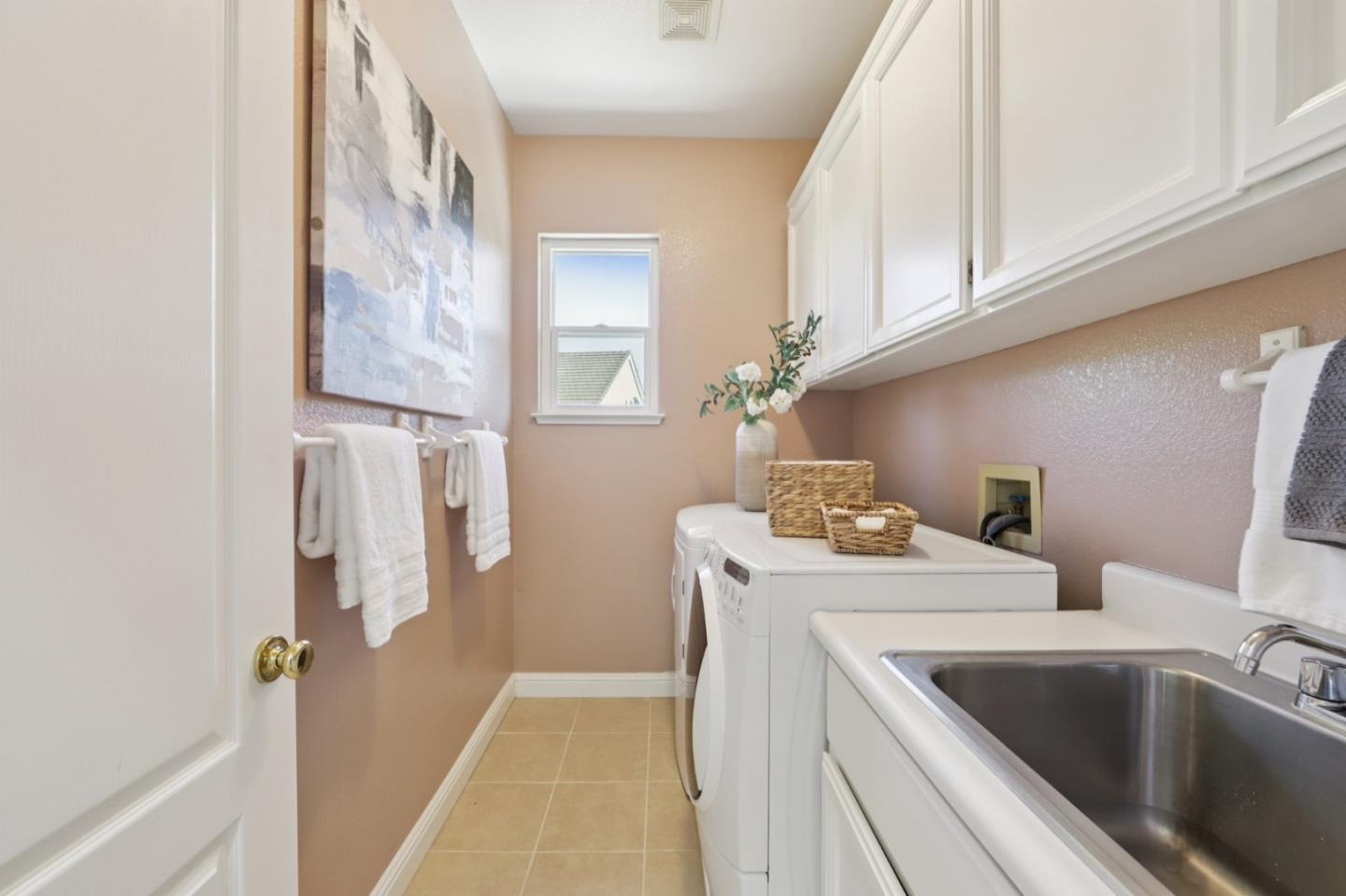 Detail Gallery Image 37 of 86 For 2696 Sequoia Creek Dr, San Jose,  CA 95121 - 5 Beds | 3 Baths