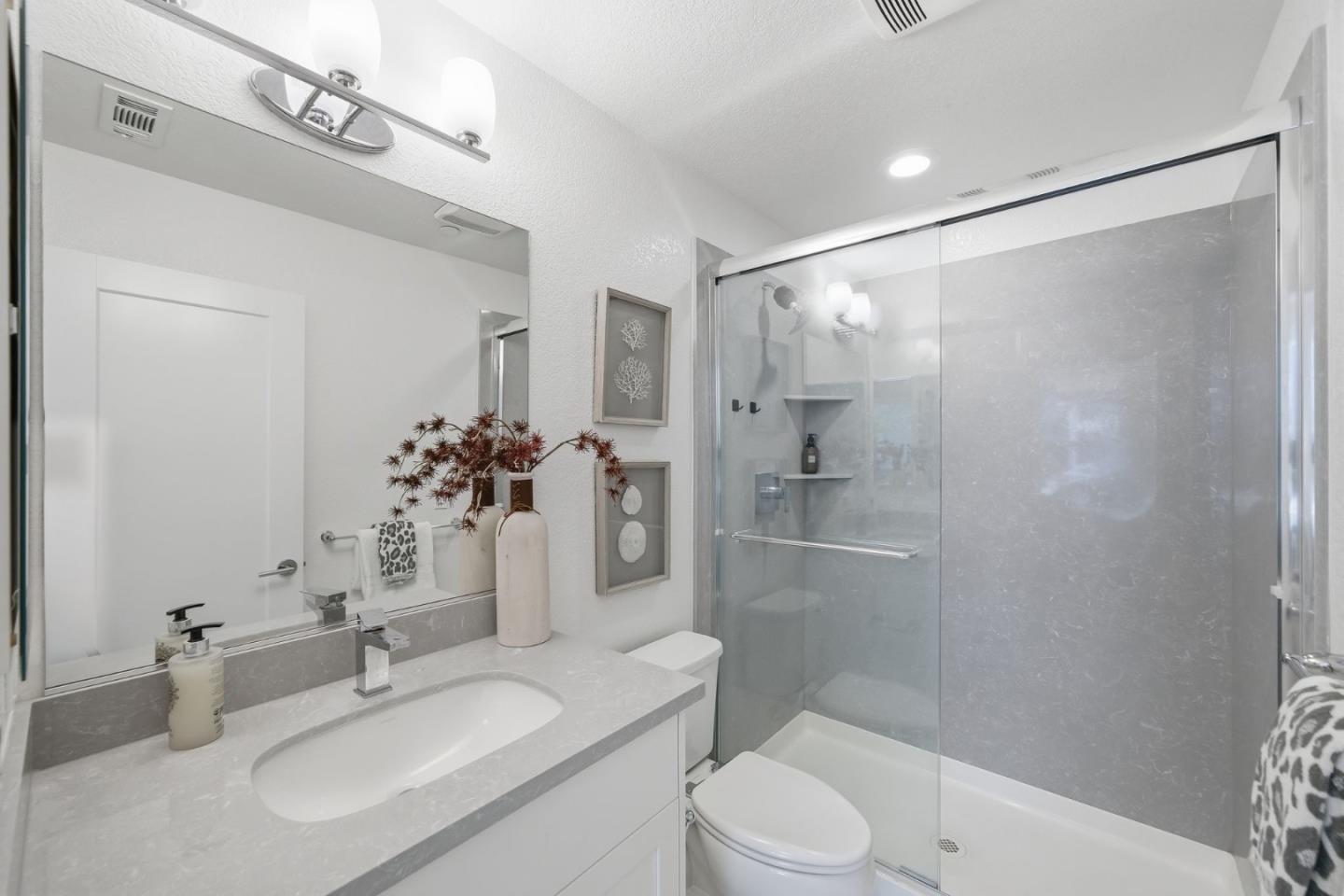 Detail Gallery Image 10 of 41 For 39124 Memorial St, Fremont,  CA 94538 - 4 Beds | 4 Baths