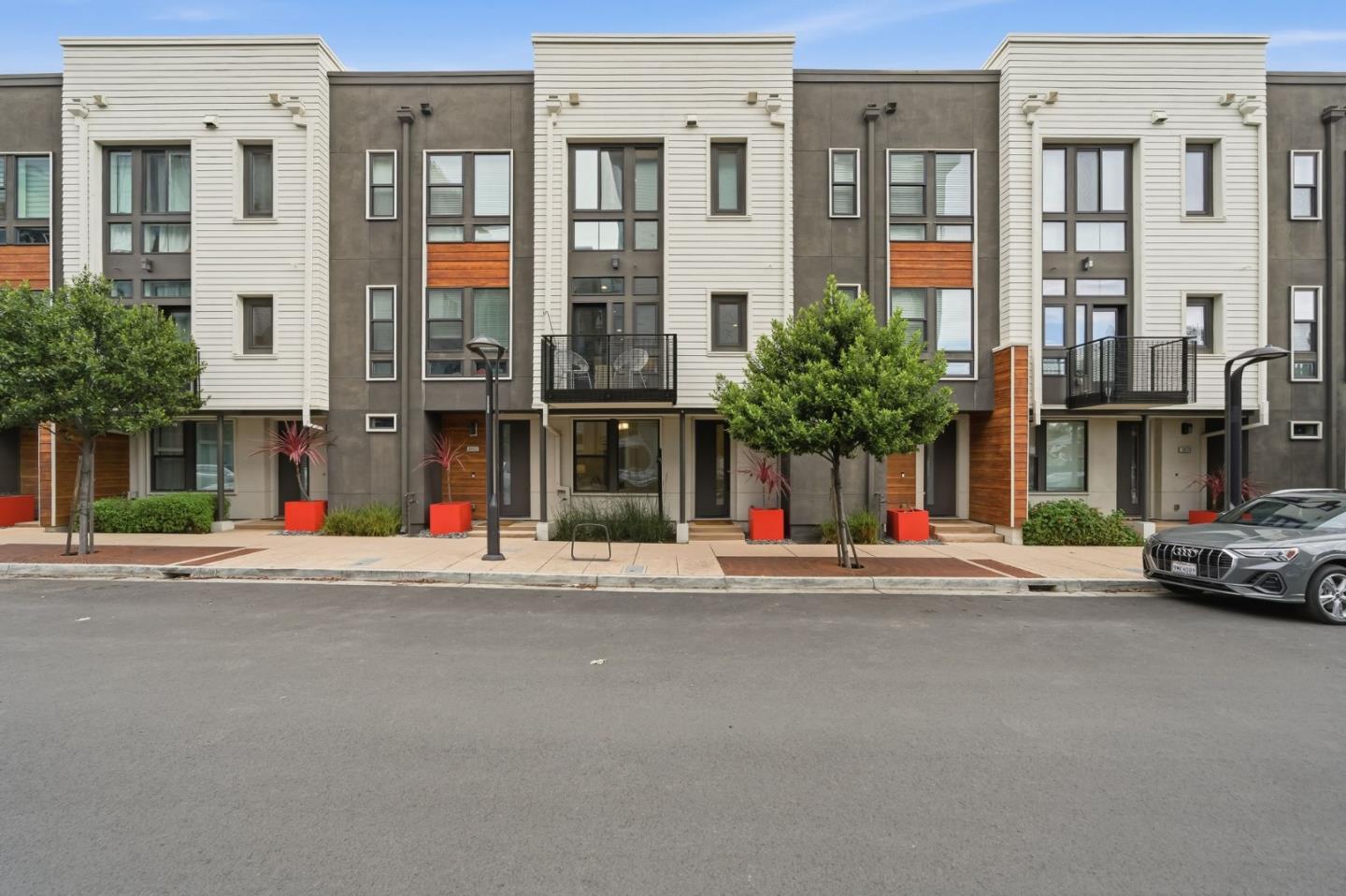 Detail Gallery Image 2 of 41 For 39124 Memorial St, Fremont,  CA 94538 - 4 Beds | 4 Baths