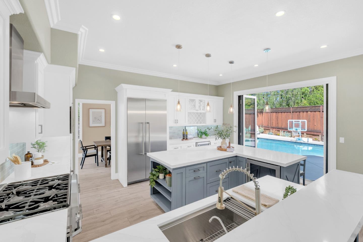 Detail Gallery Image 14 of 67 For 18440 Carmelo Ct, Morgan Hill,  CA 95037 - 5 Beds | 3 Baths