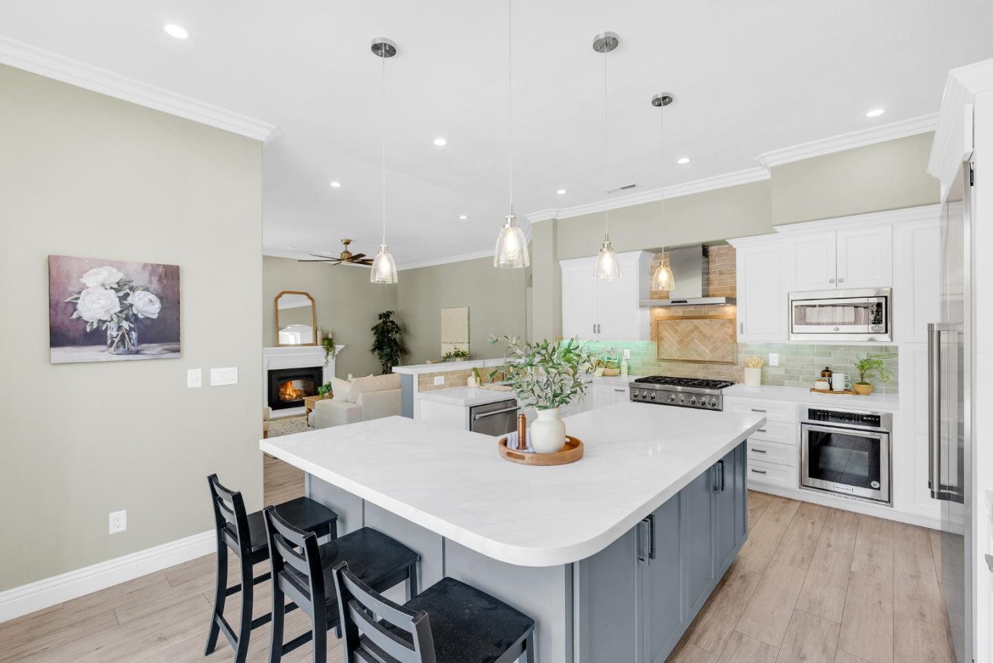 Detail Gallery Image 19 of 67 For 18440 Carmelo Ct, Morgan Hill,  CA 95037 - 5 Beds | 3 Baths