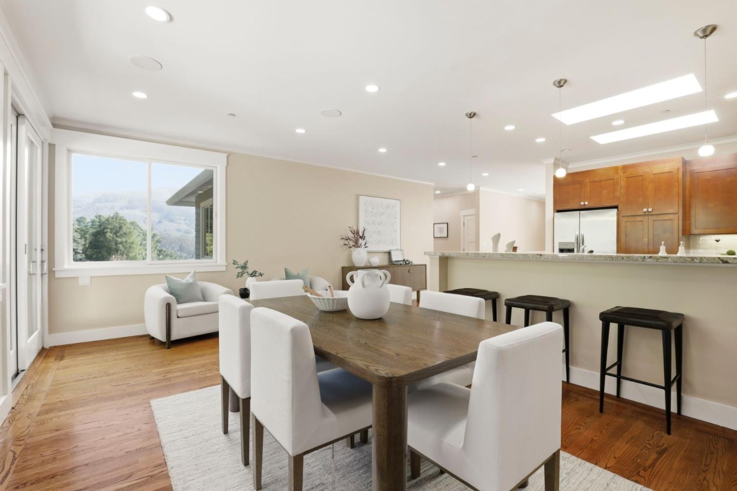 Detail Gallery Image 10 of 37 For 1242 Aspen Dr, Pacifica,  CA 94044 - 3 Beds | 3 Baths