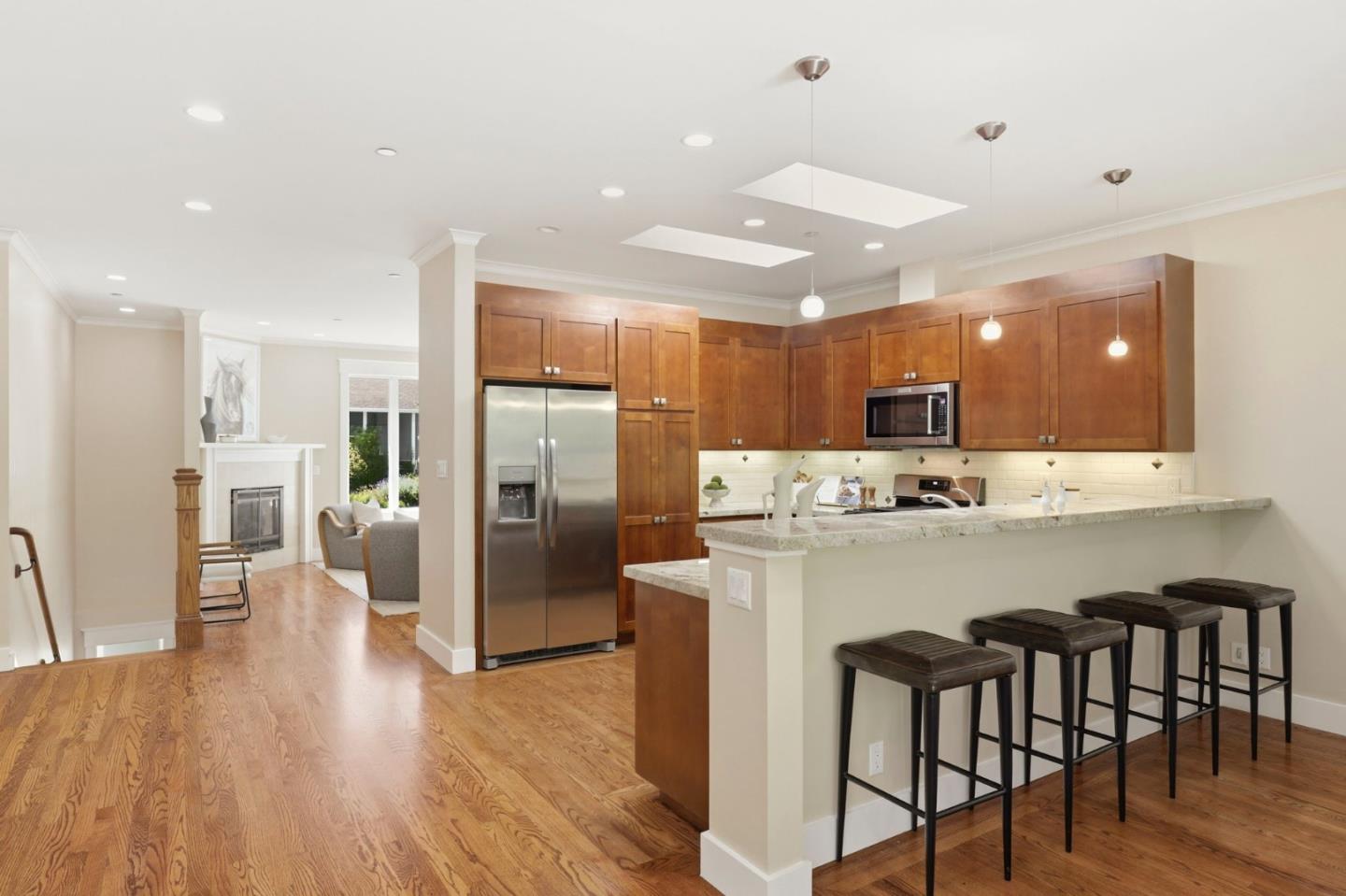 Detail Gallery Image 12 of 37 For 1242 Aspen Dr, Pacifica,  CA 94044 - 3 Beds | 3 Baths