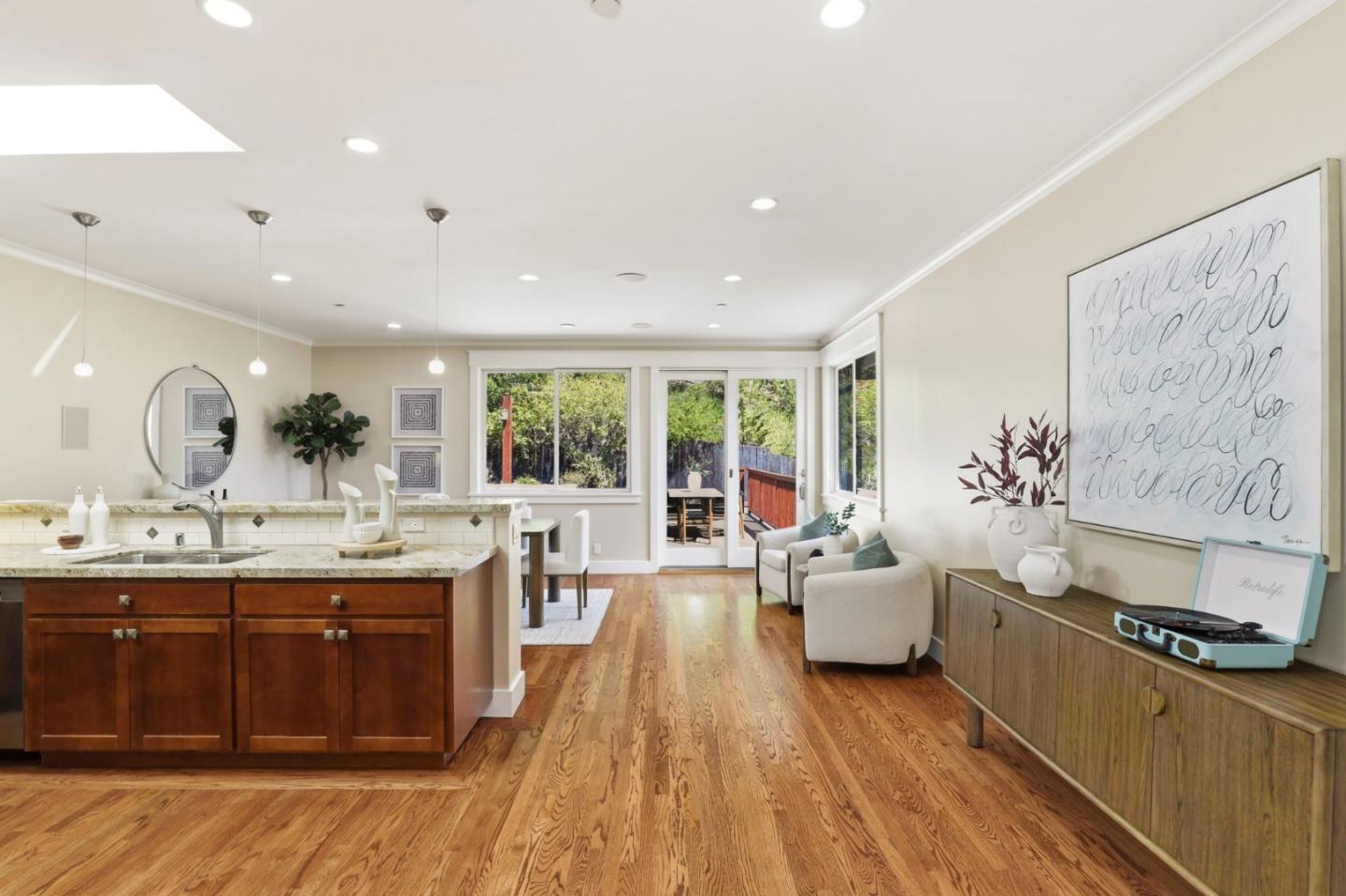 Detail Gallery Image 17 of 37 For 1242 Aspen Dr, Pacifica,  CA 94044 - 3 Beds | 3 Baths