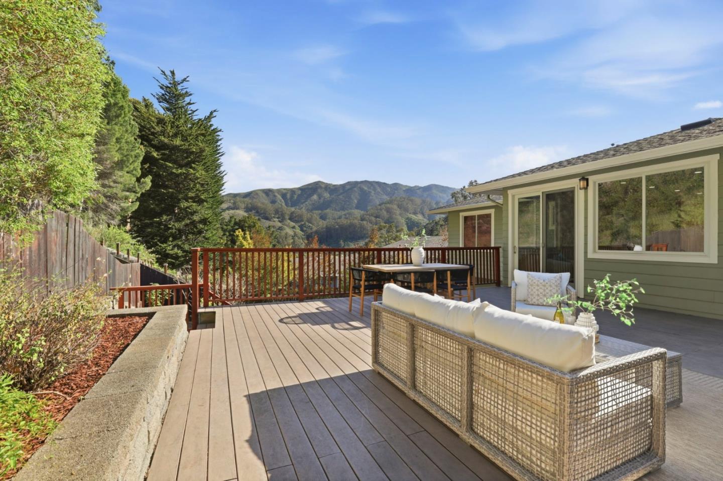 Detail Gallery Image 32 of 37 For 1242 Aspen Dr, Pacifica,  CA 94044 - 3 Beds | 3 Baths