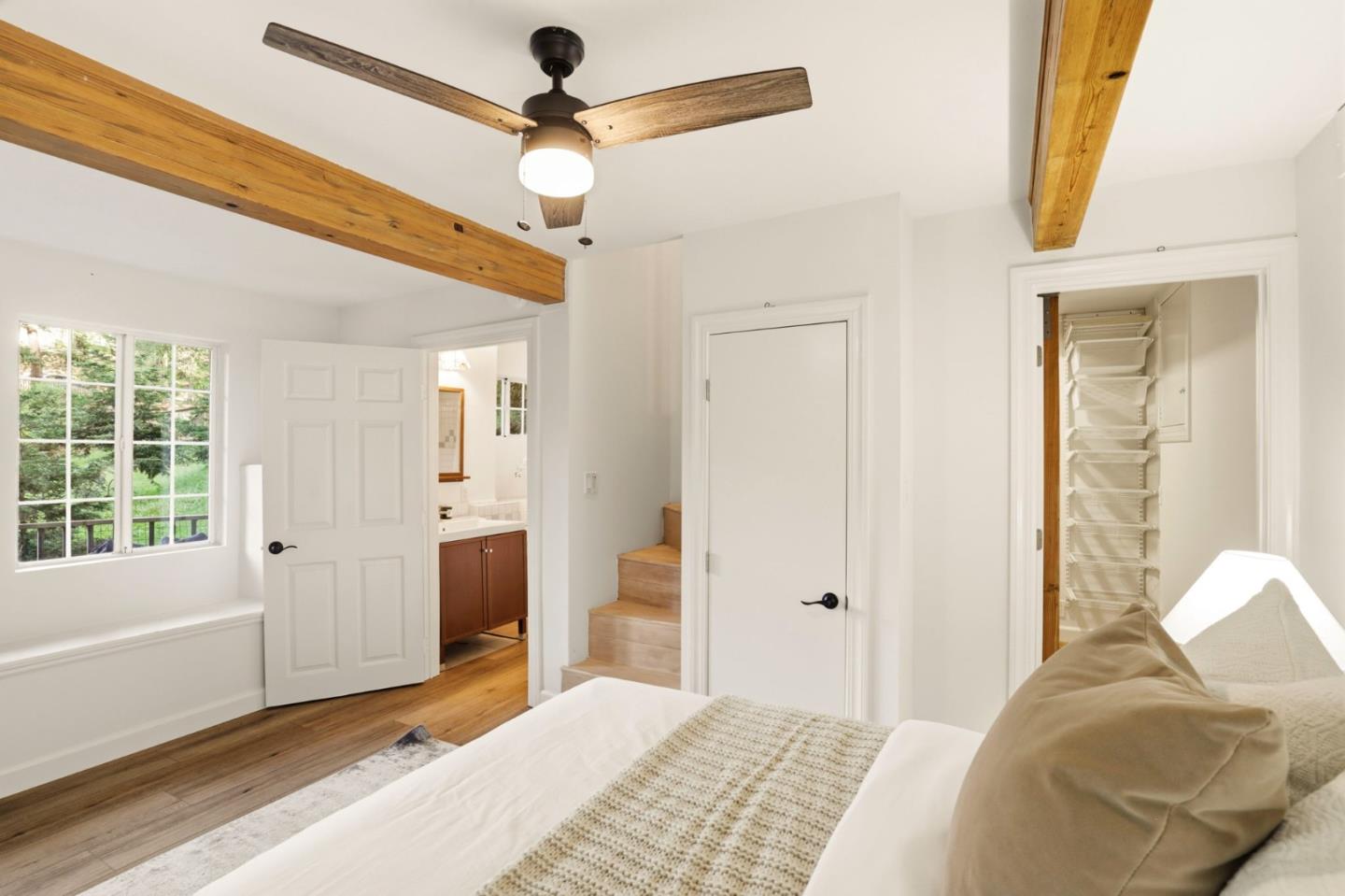 Detail Gallery Image 16 of 36 For 3514 Oak Knoll Dr, –,  CA 94062 - 3 Beds | 2 Baths