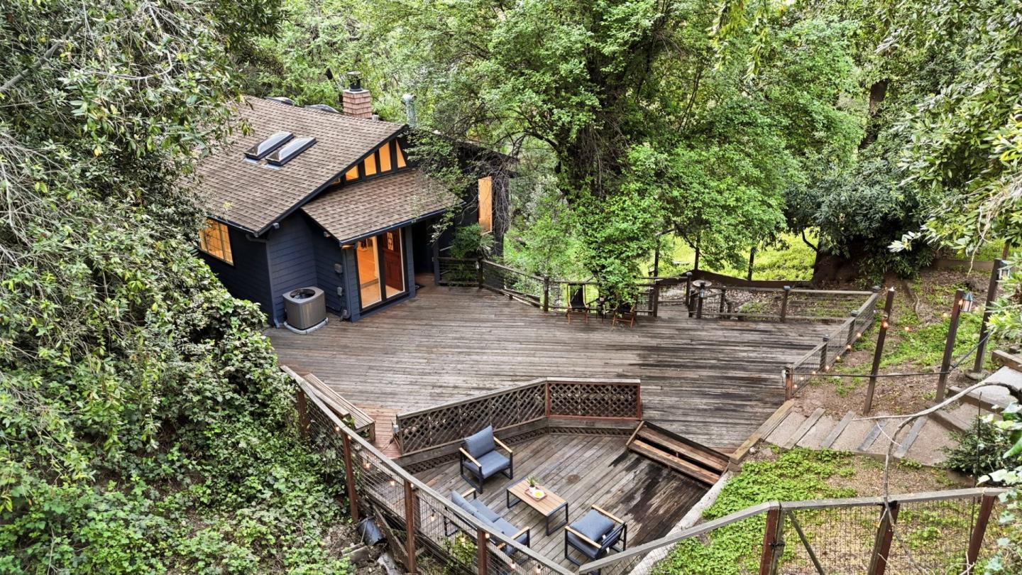 Detail Gallery Image 21 of 36 For 3514 Oak Knoll Dr, –,  CA 94062 - 3 Beds | 2 Baths