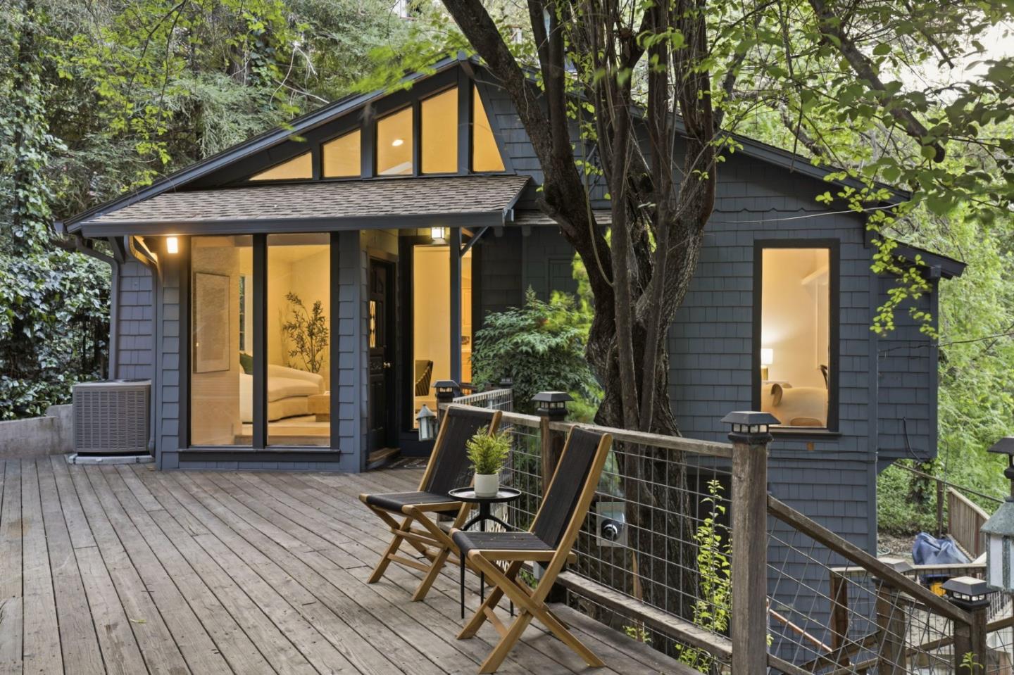 Detail Gallery Image 27 of 36 For 3514 Oak Knoll Dr, –,  CA 94062 - 3 Beds | 2 Baths