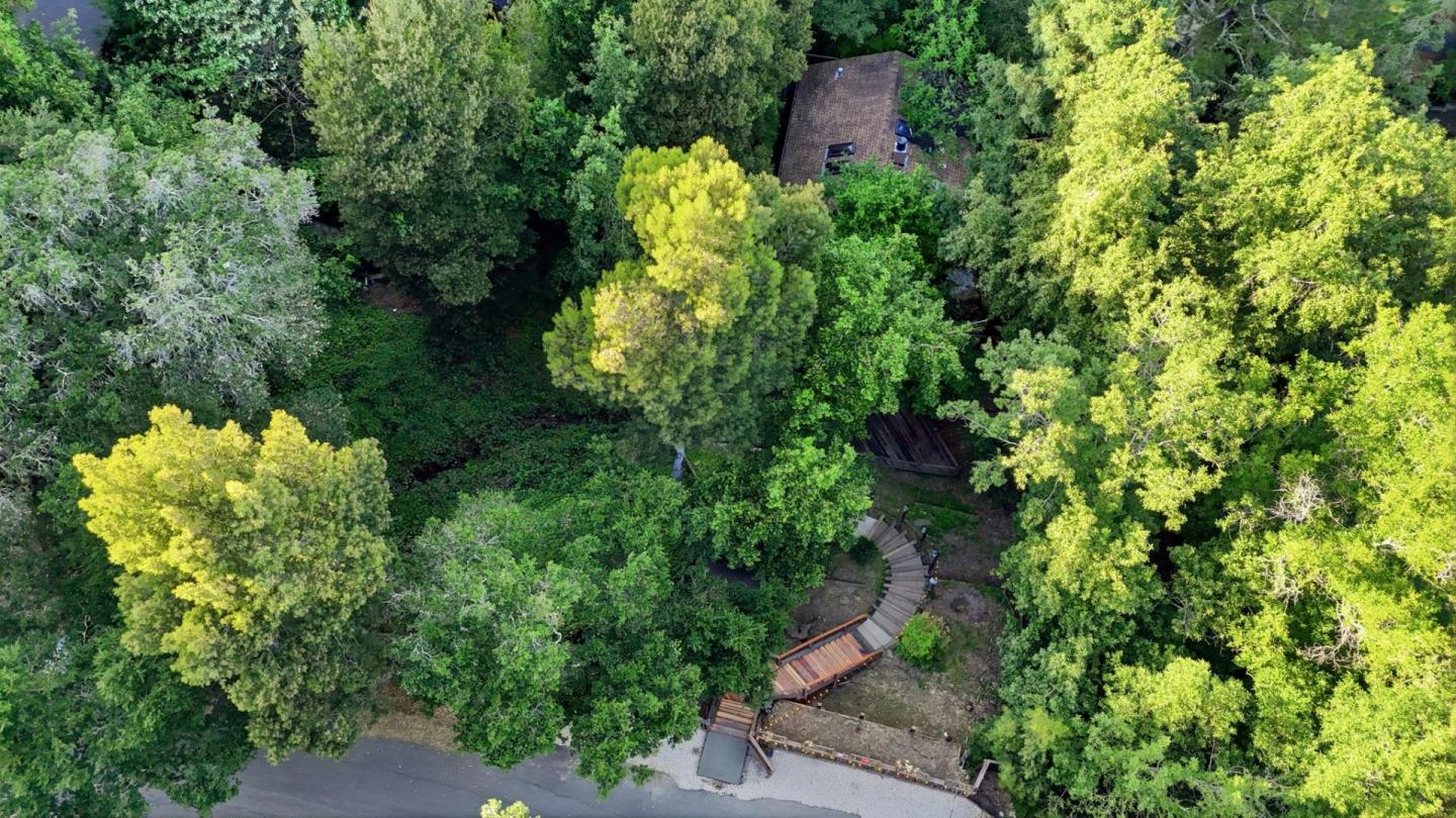 Detail Gallery Image 34 of 36 For 3514 Oak Knoll Dr, –,  CA 94062 - 3 Beds | 2 Baths